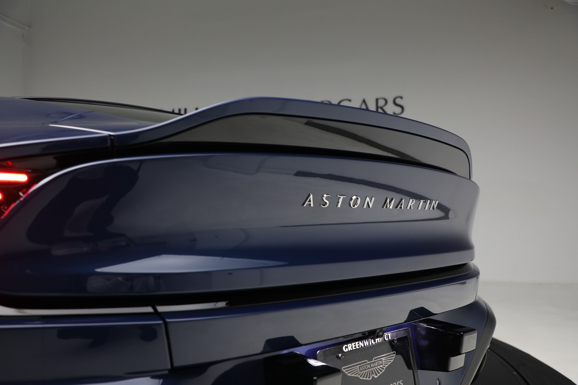 New-2025-Aston-Martin-Vanquish