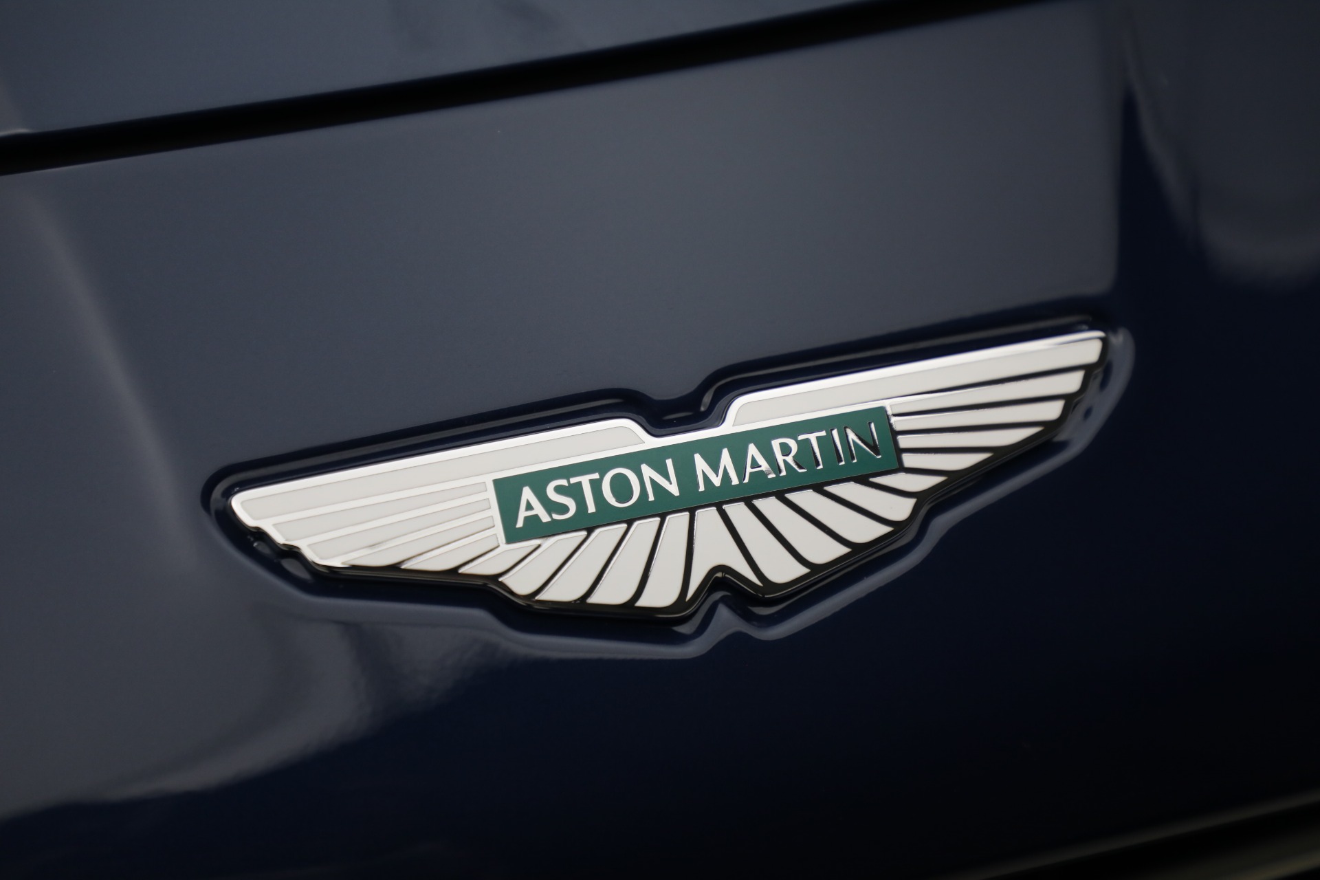 New-2025-Aston-Martin-Vanquish
