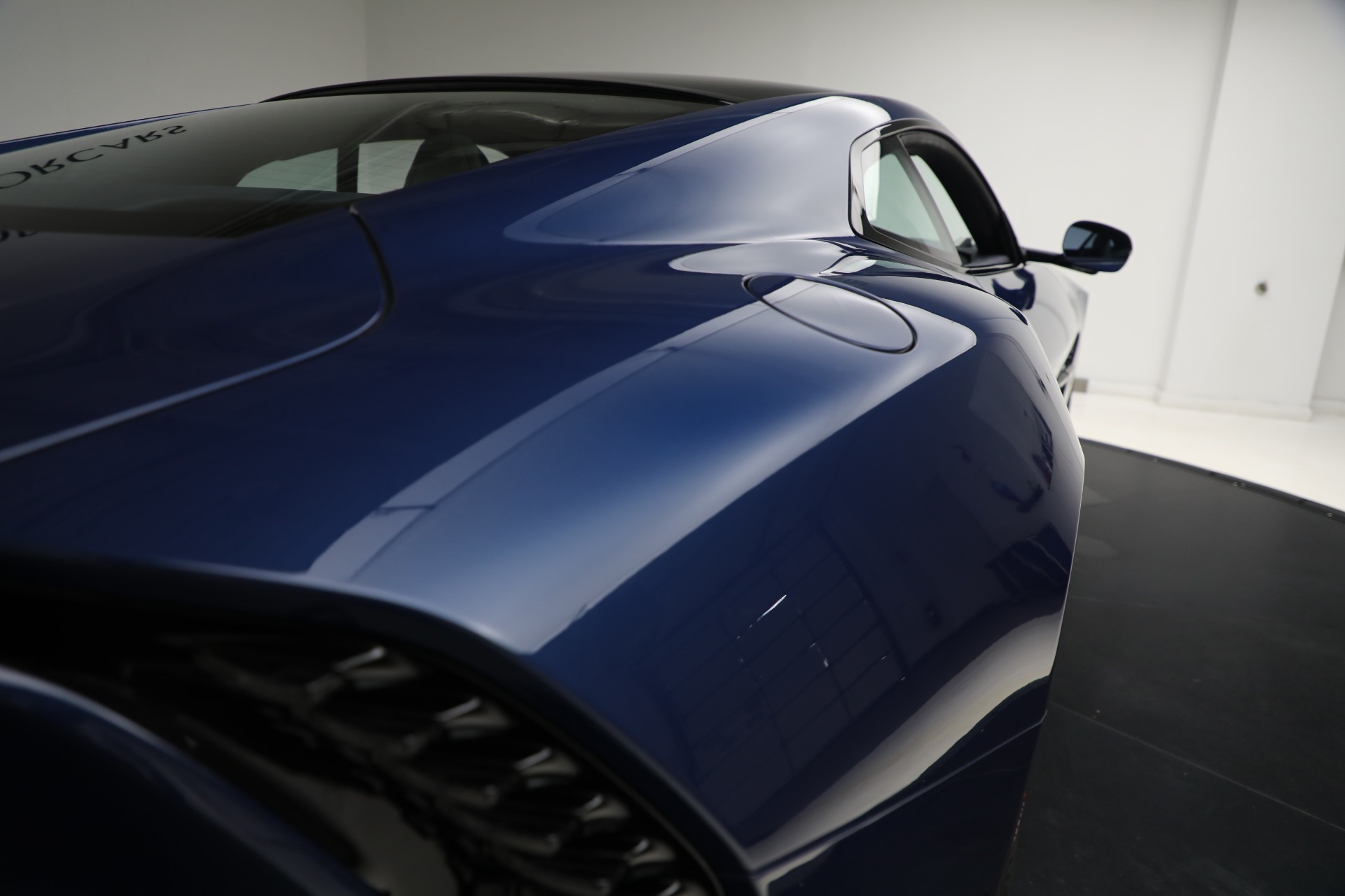 New-2025-Aston-Martin-Vanquish