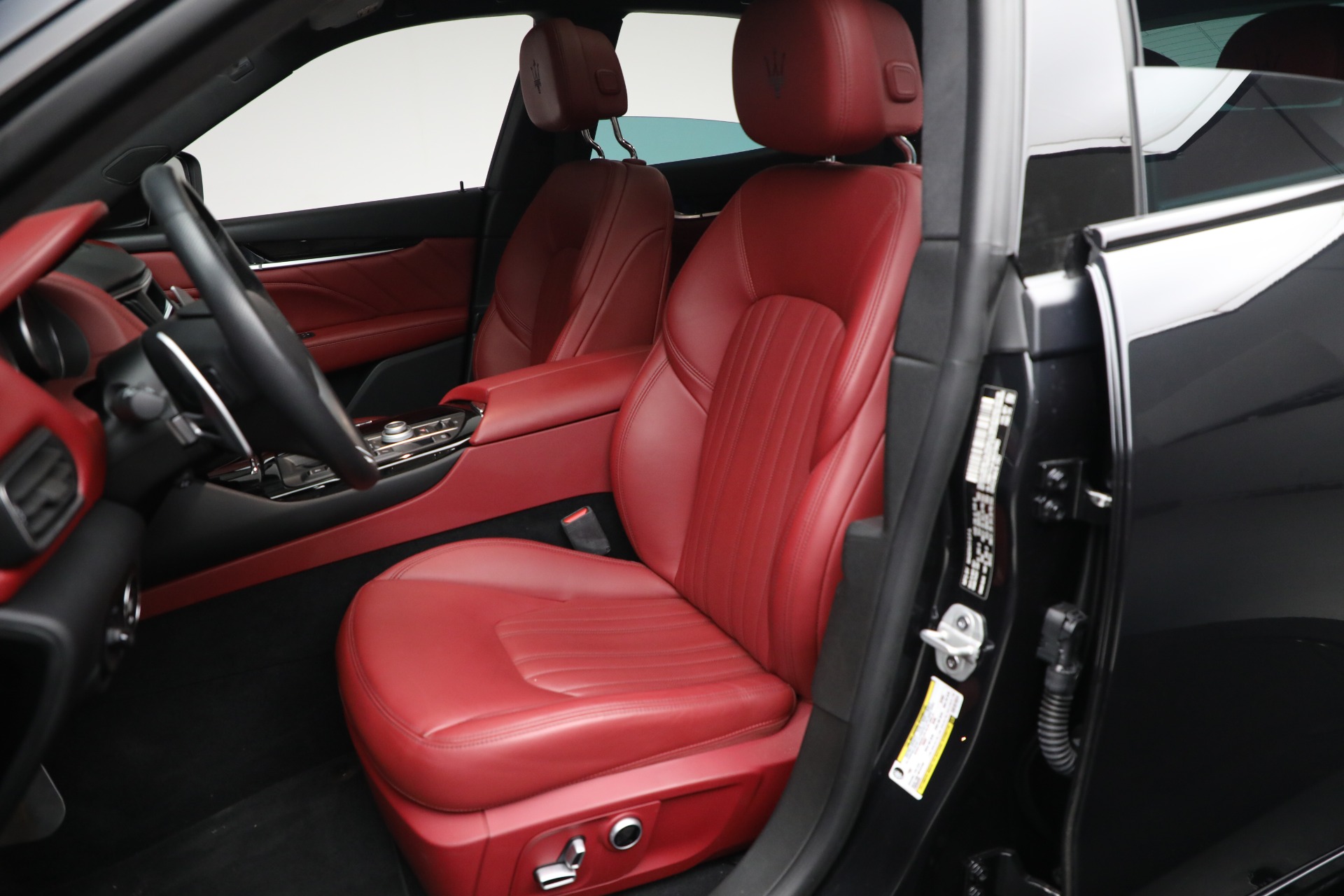 Used-2021-Maserati-Levante-S