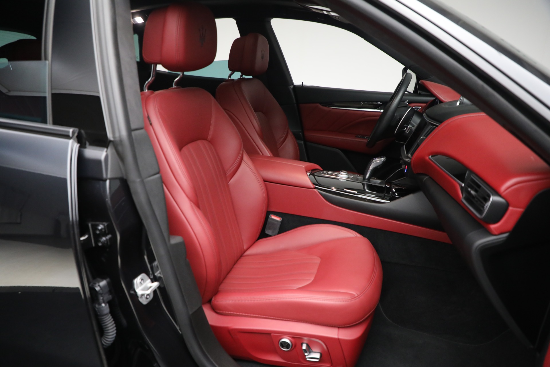 Used-2021-Maserati-Levante-S