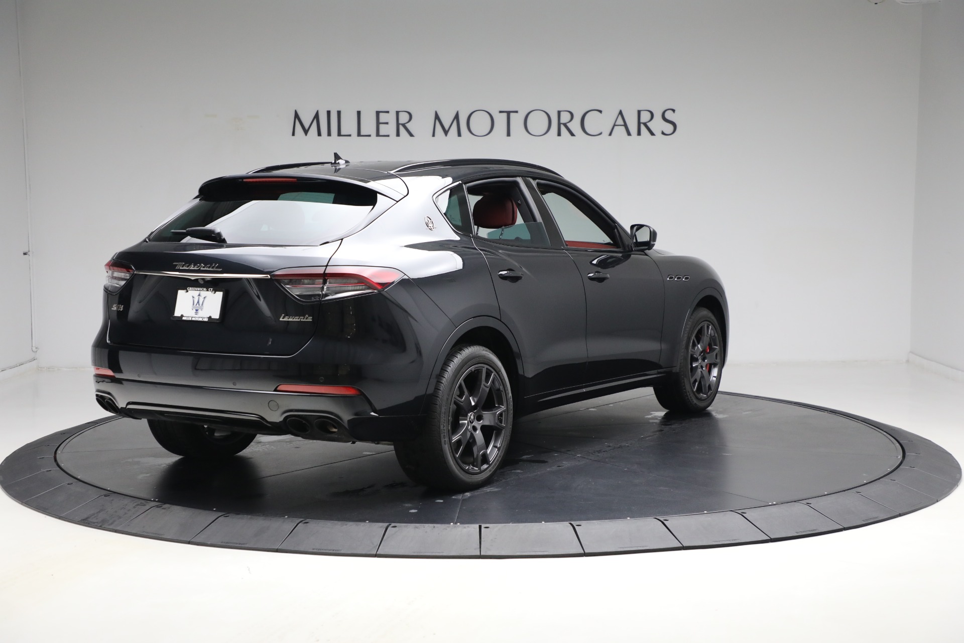 Used-2021-Maserati-Levante-S