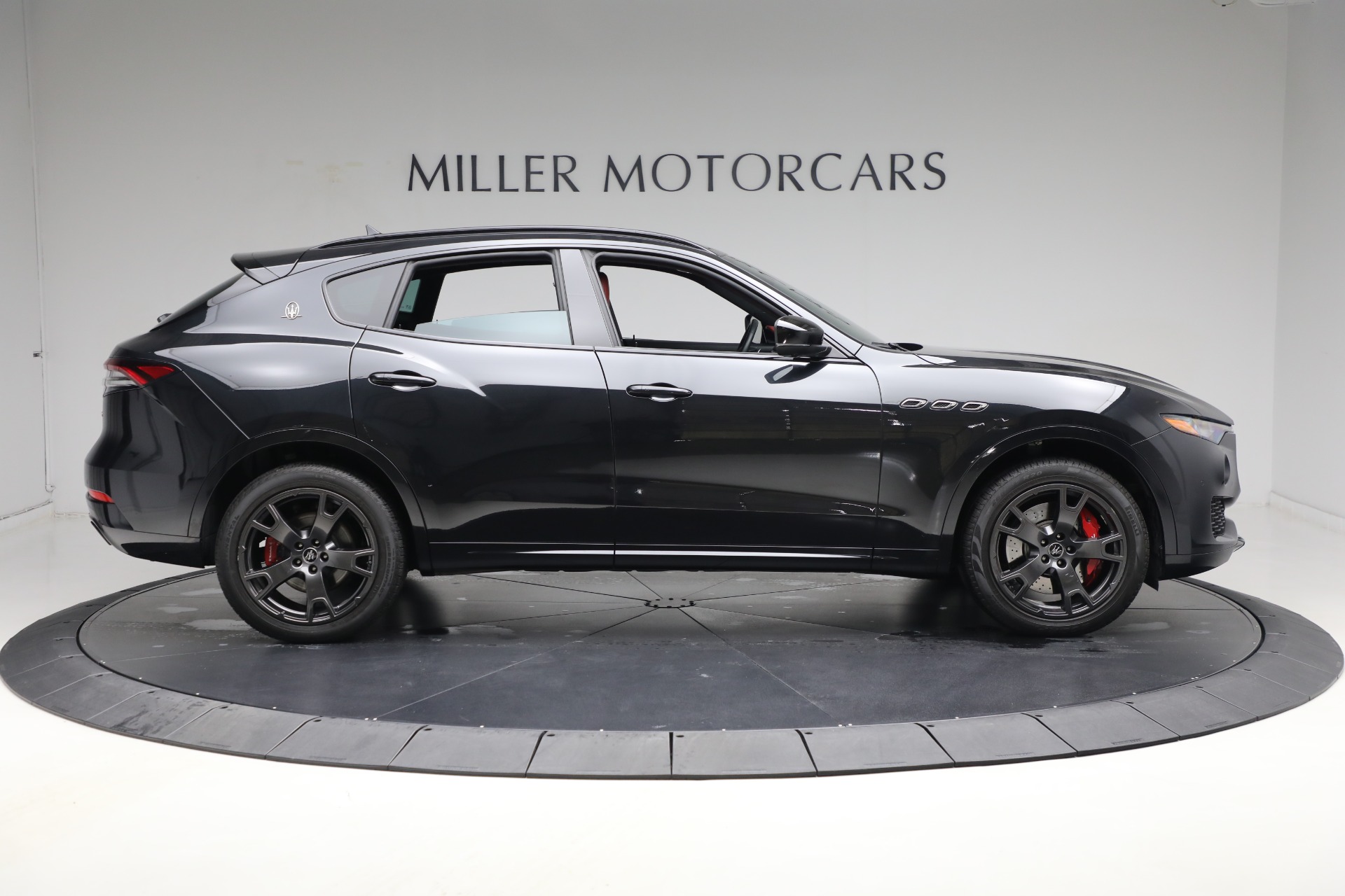 Used-2021-Maserati-Levante-S