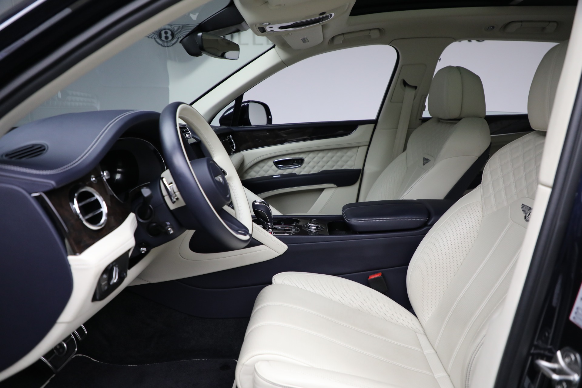 Used-2021-Bentley-Bentayga-Speed