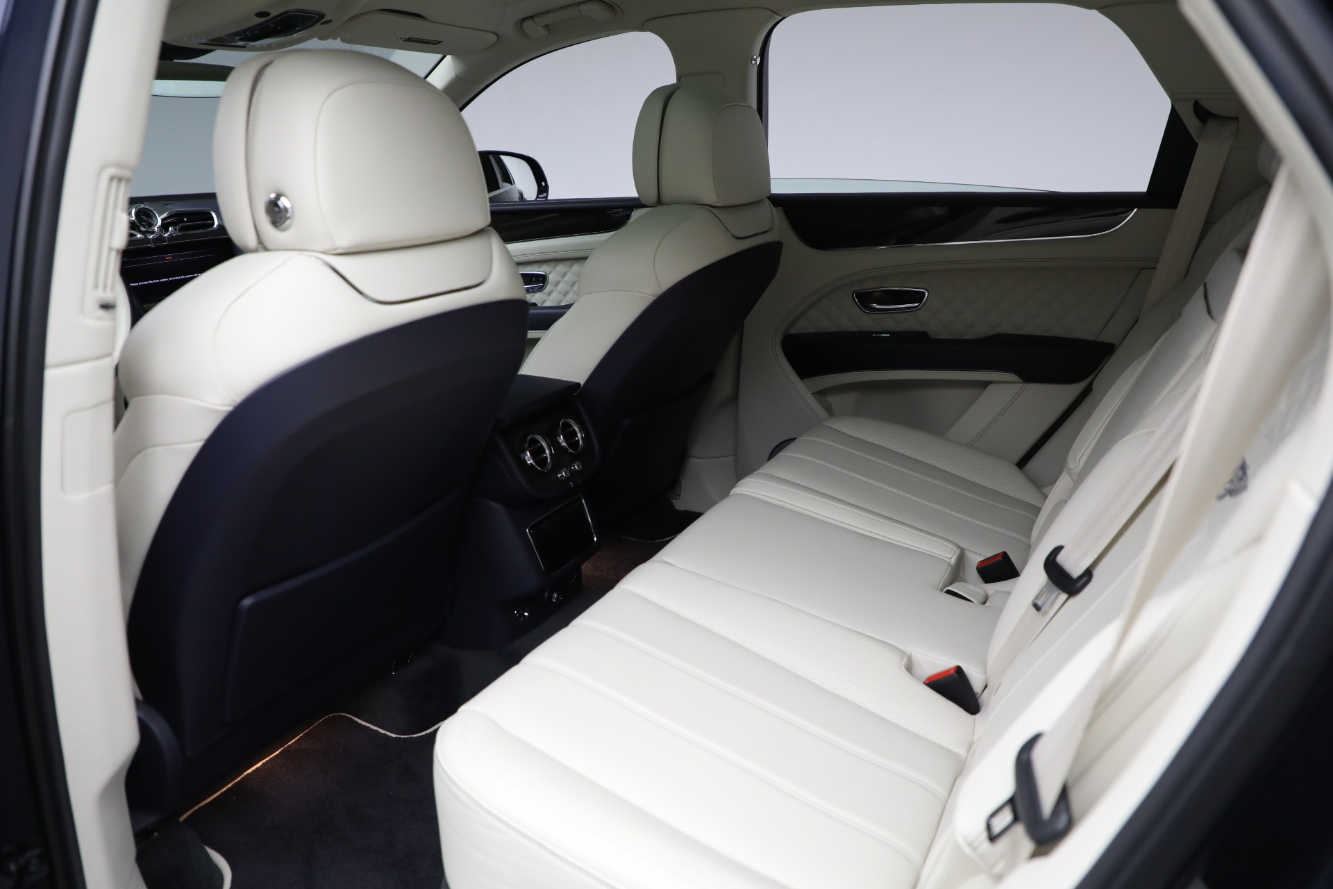 Used-2021-Bentley-Bentayga-Speed