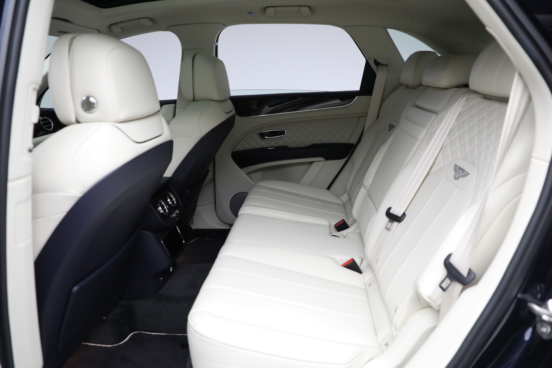 Used-2021-Bentley-Bentayga-Speed