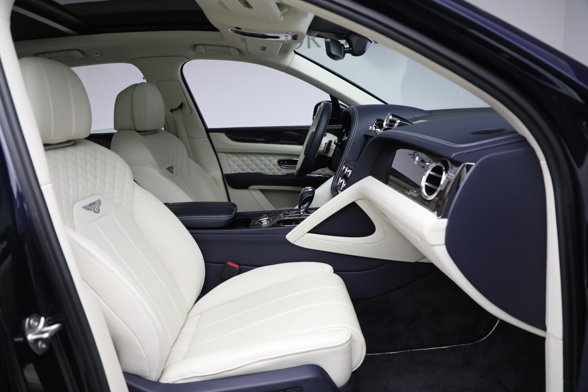 Used-2021-Bentley-Bentayga-Speed