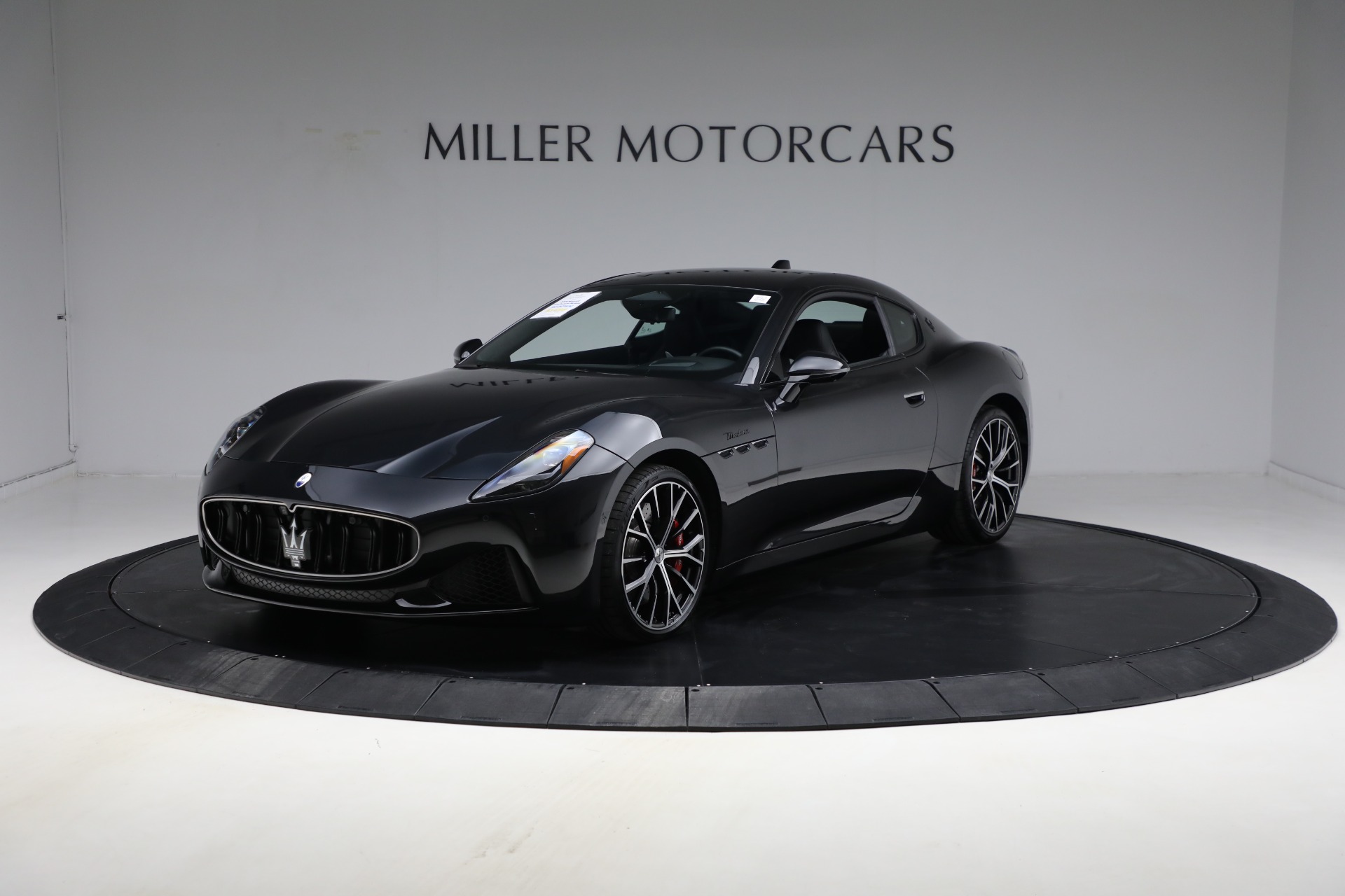New-2024-Maserati-GranTurismo-Modena