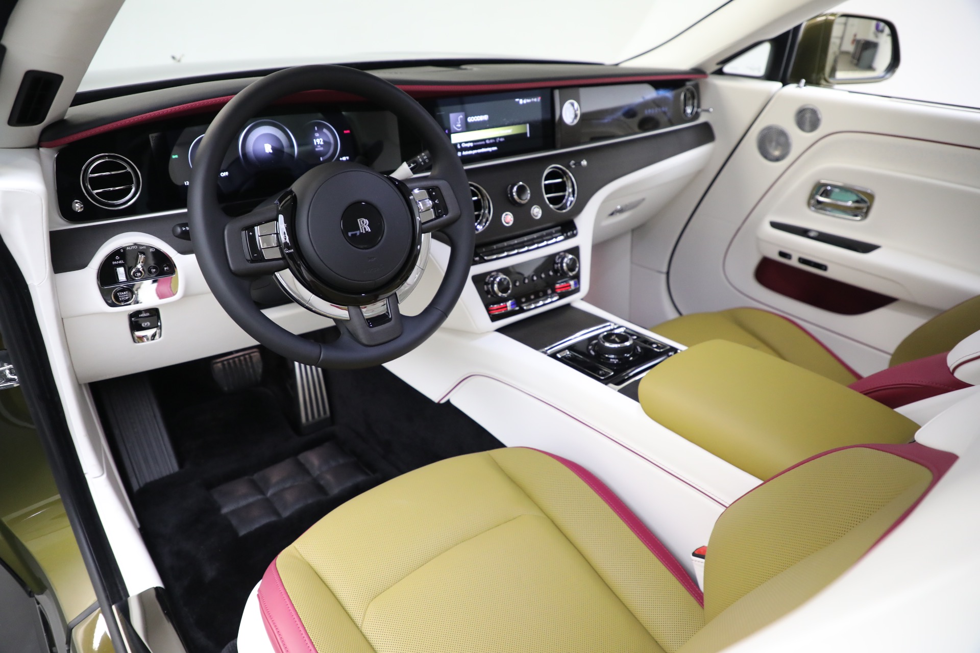 Used-2025-Rolls-Royce-Spectre