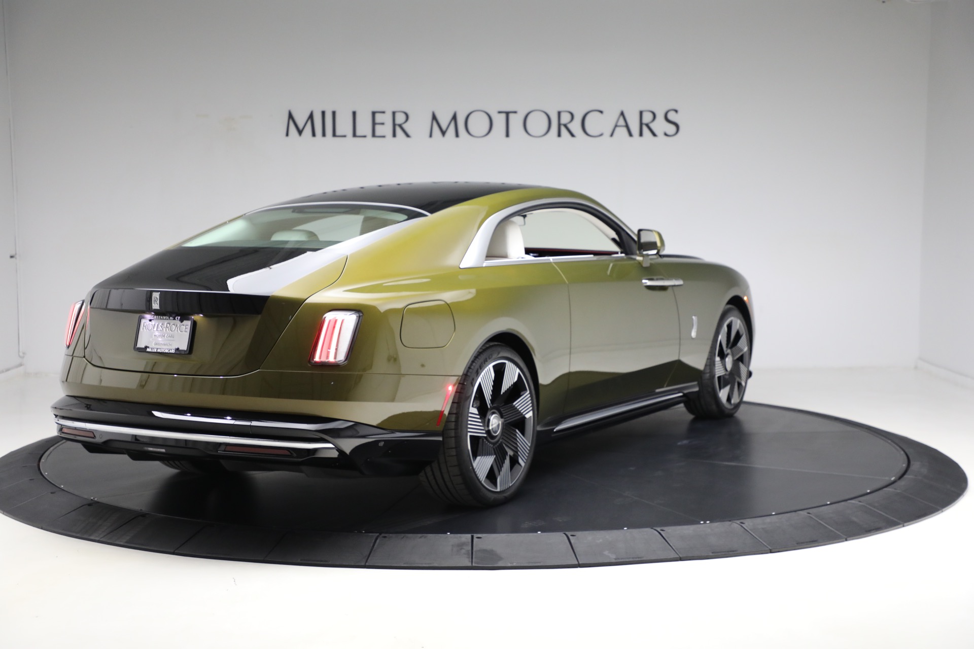 Used-2025-Rolls-Royce-Spectre