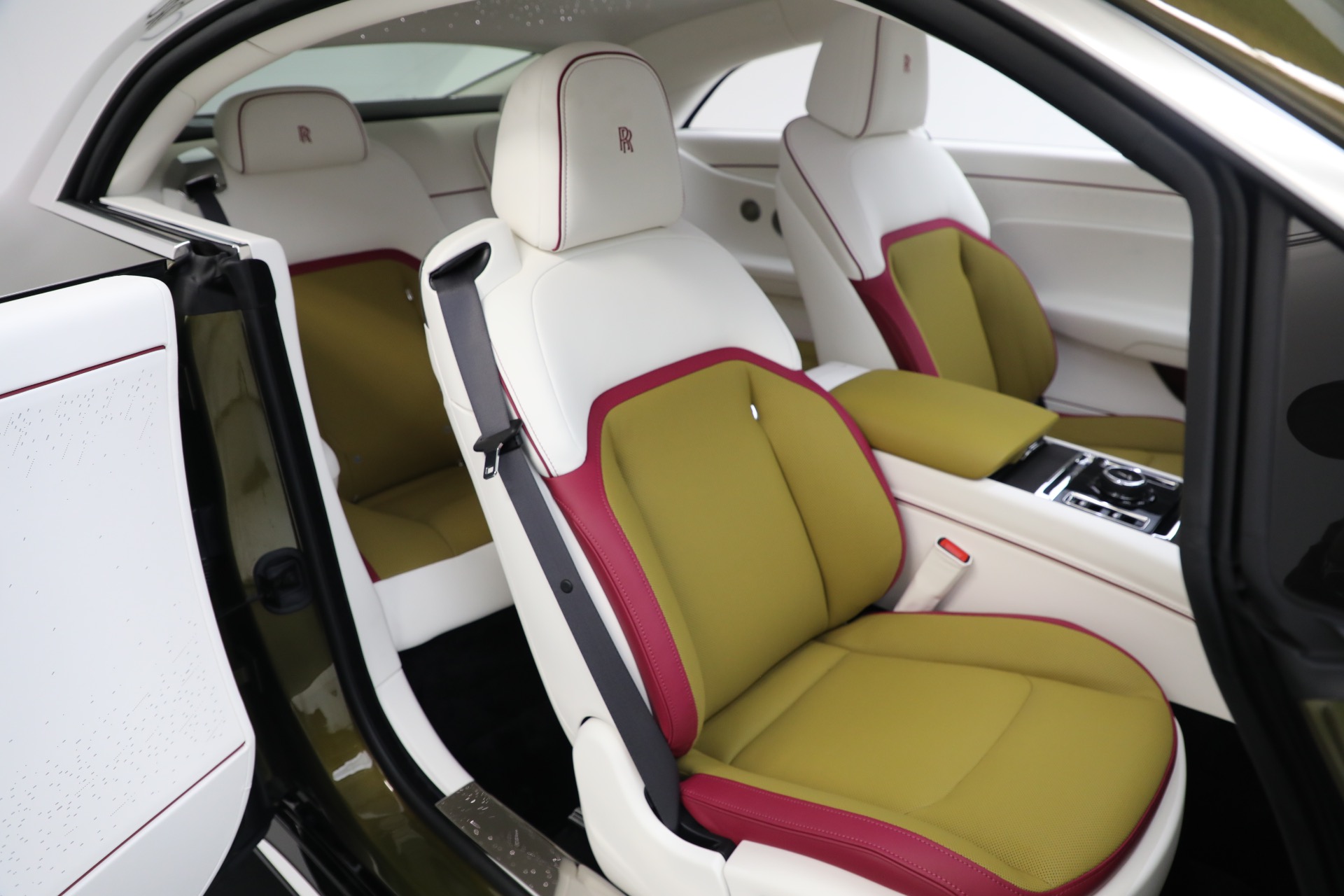 Used-2025-Rolls-Royce-Spectre