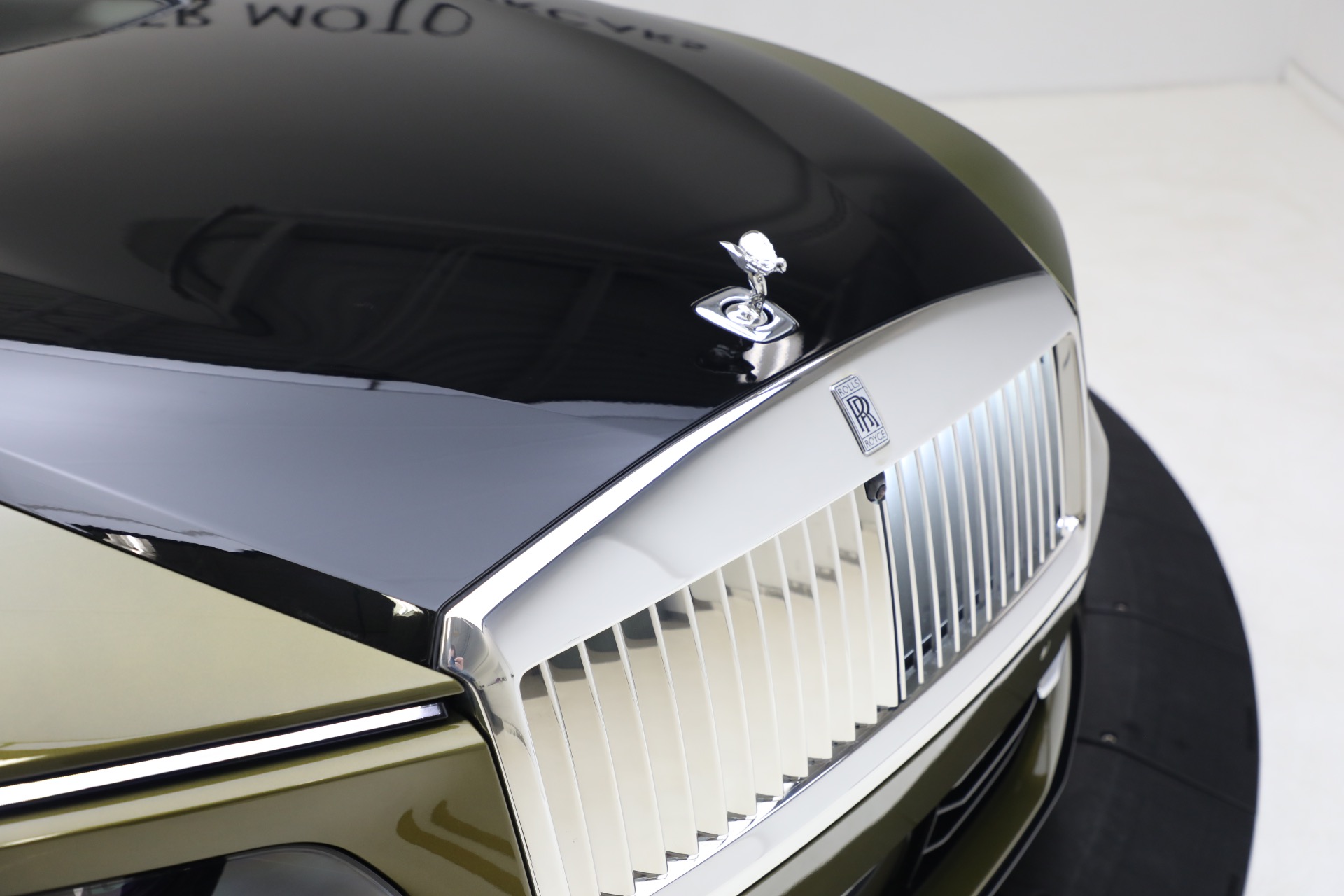 Used-2025-Rolls-Royce-Spectre