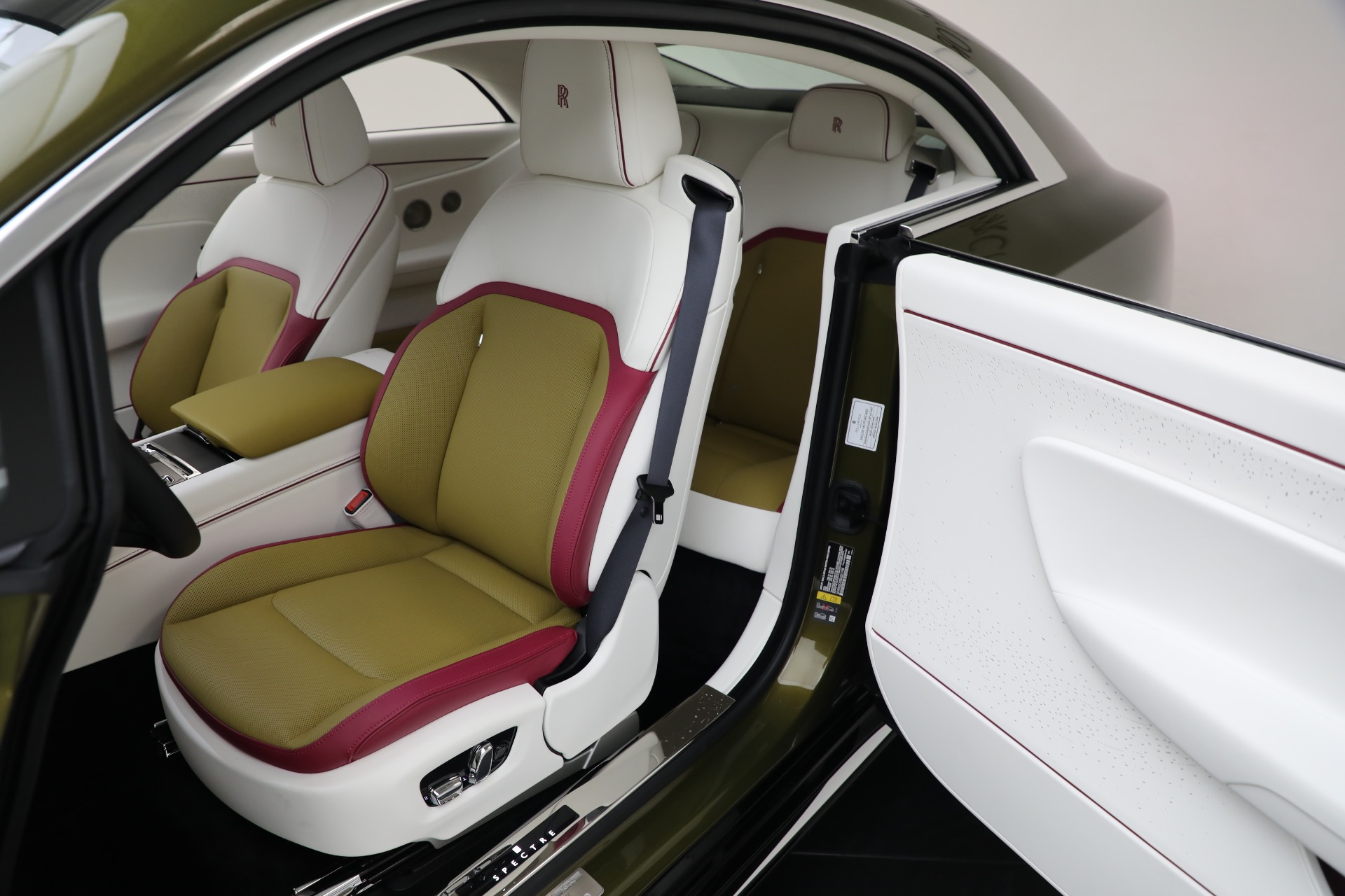 Used-2025-Rolls-Royce-Spectre