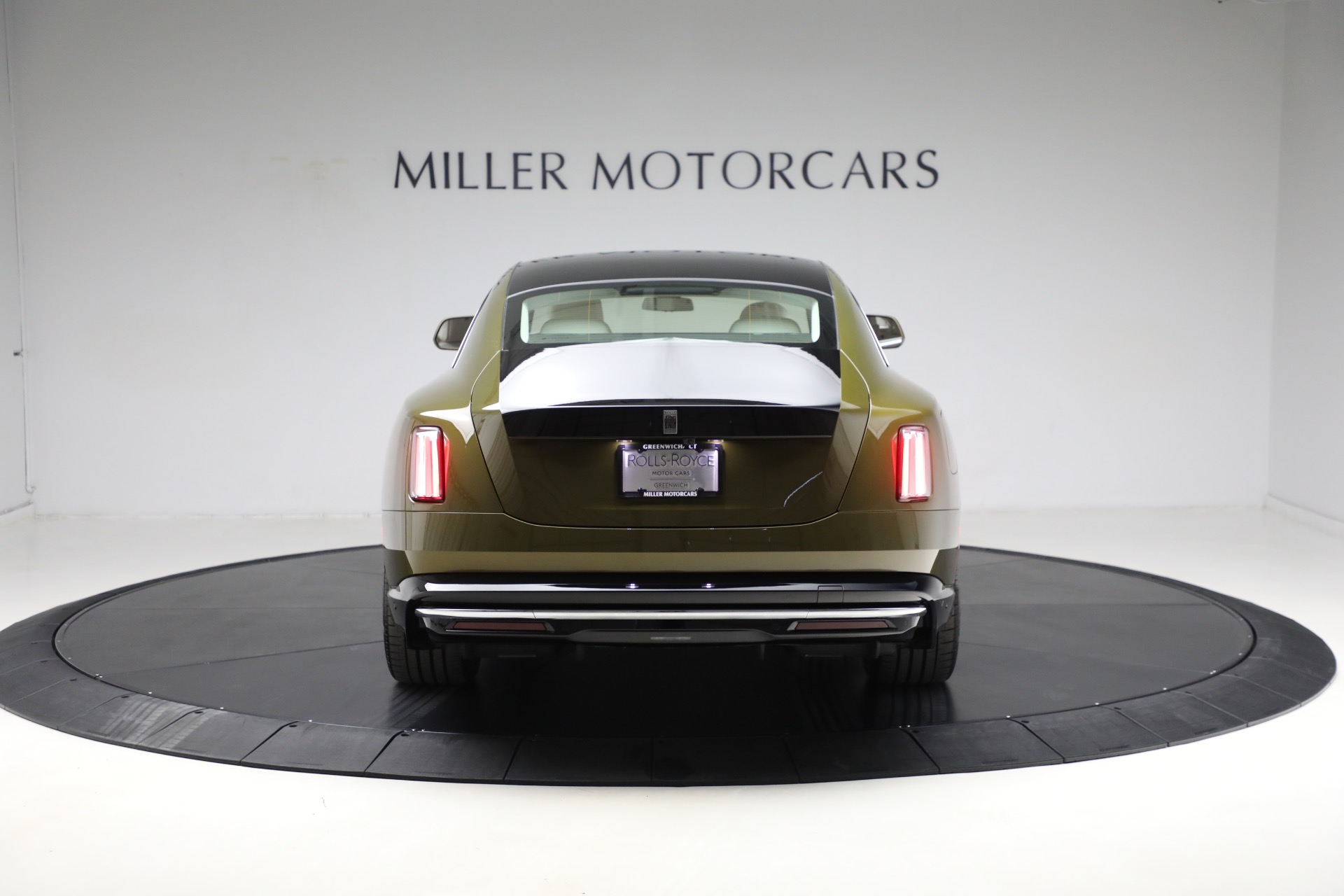 Used-2025-Rolls-Royce-Spectre