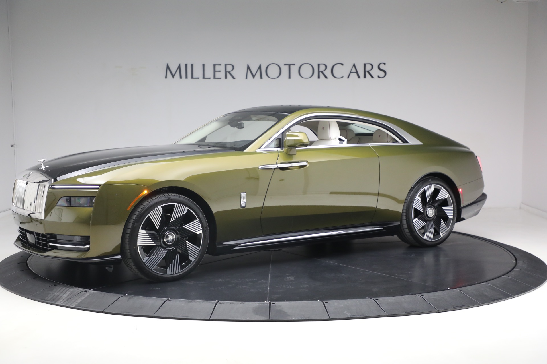 Used-2025-Rolls-Royce-Spectre