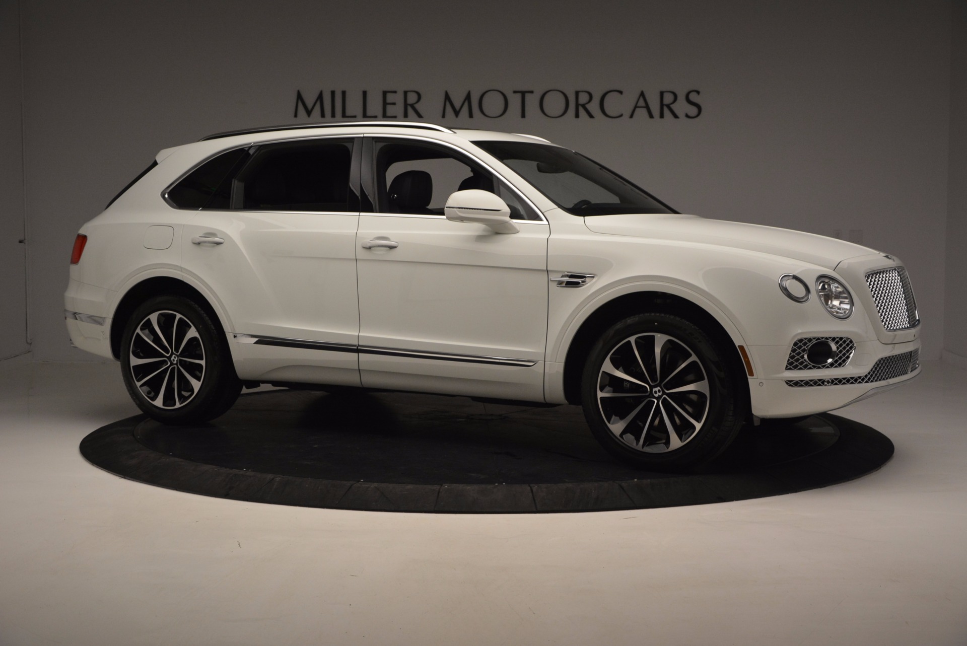 New-2017-Bentley-Bentayga