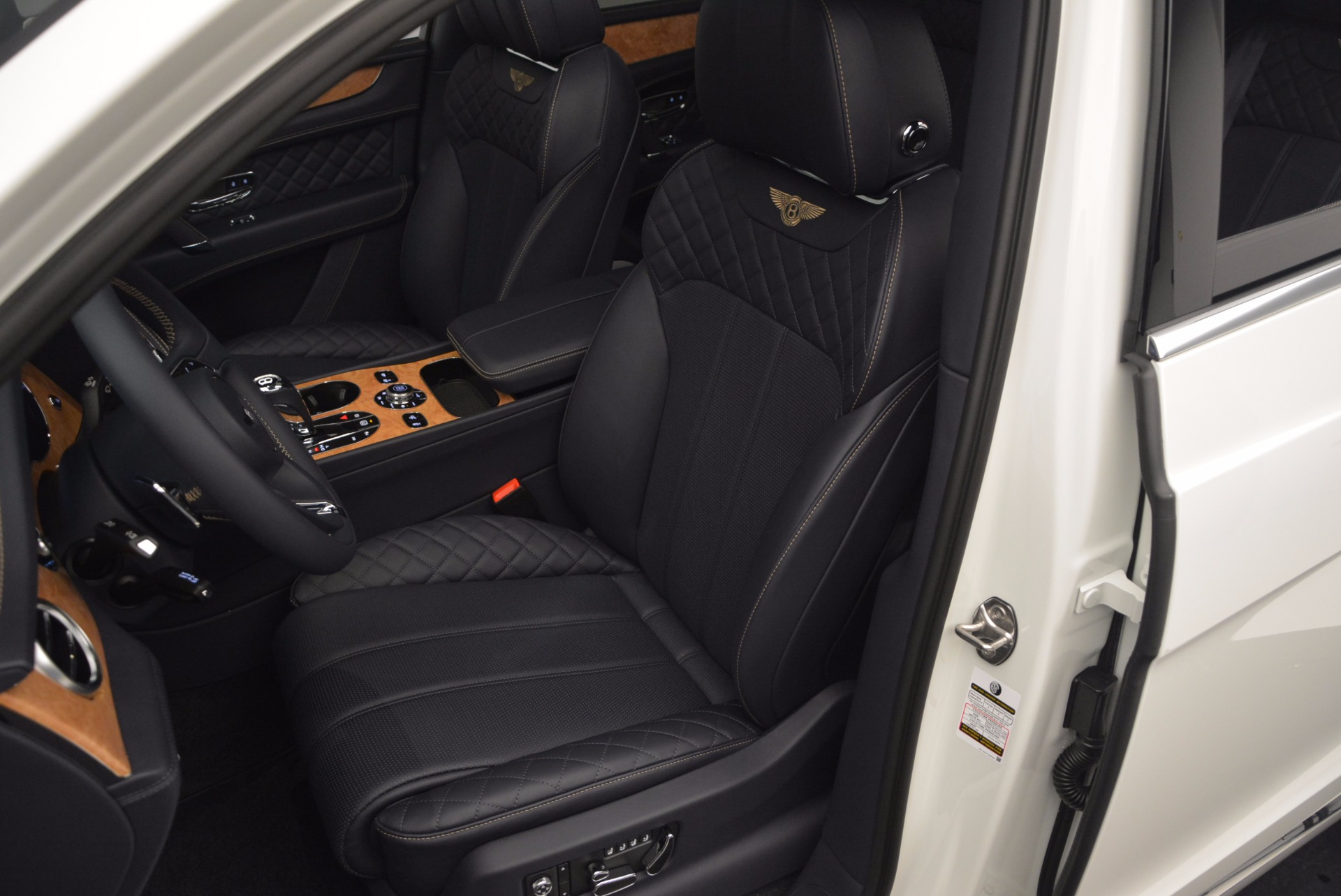 New-2017-Bentley-Bentayga