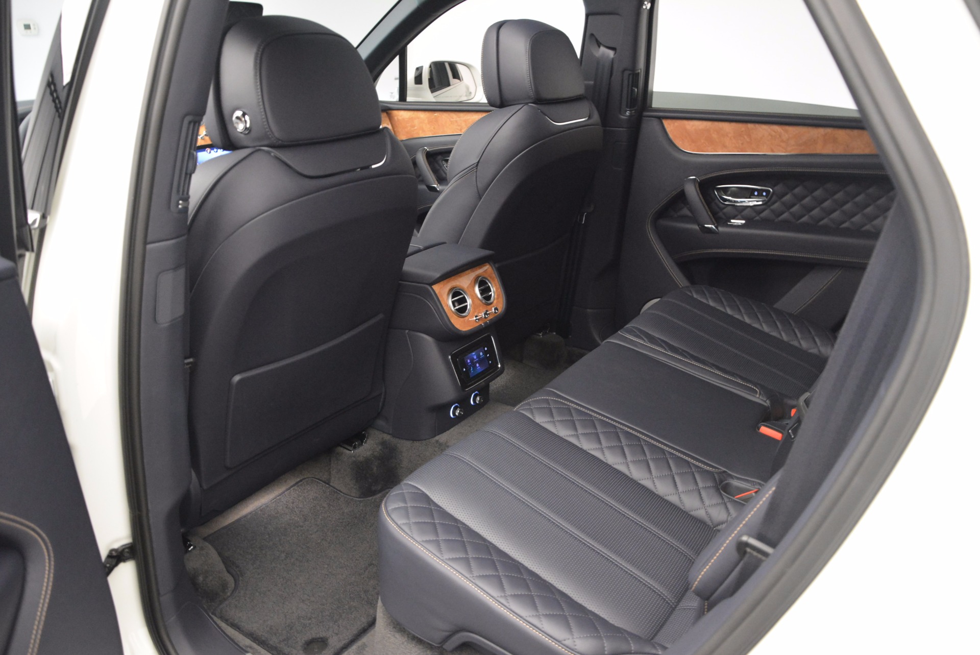 New-2017-Bentley-Bentayga