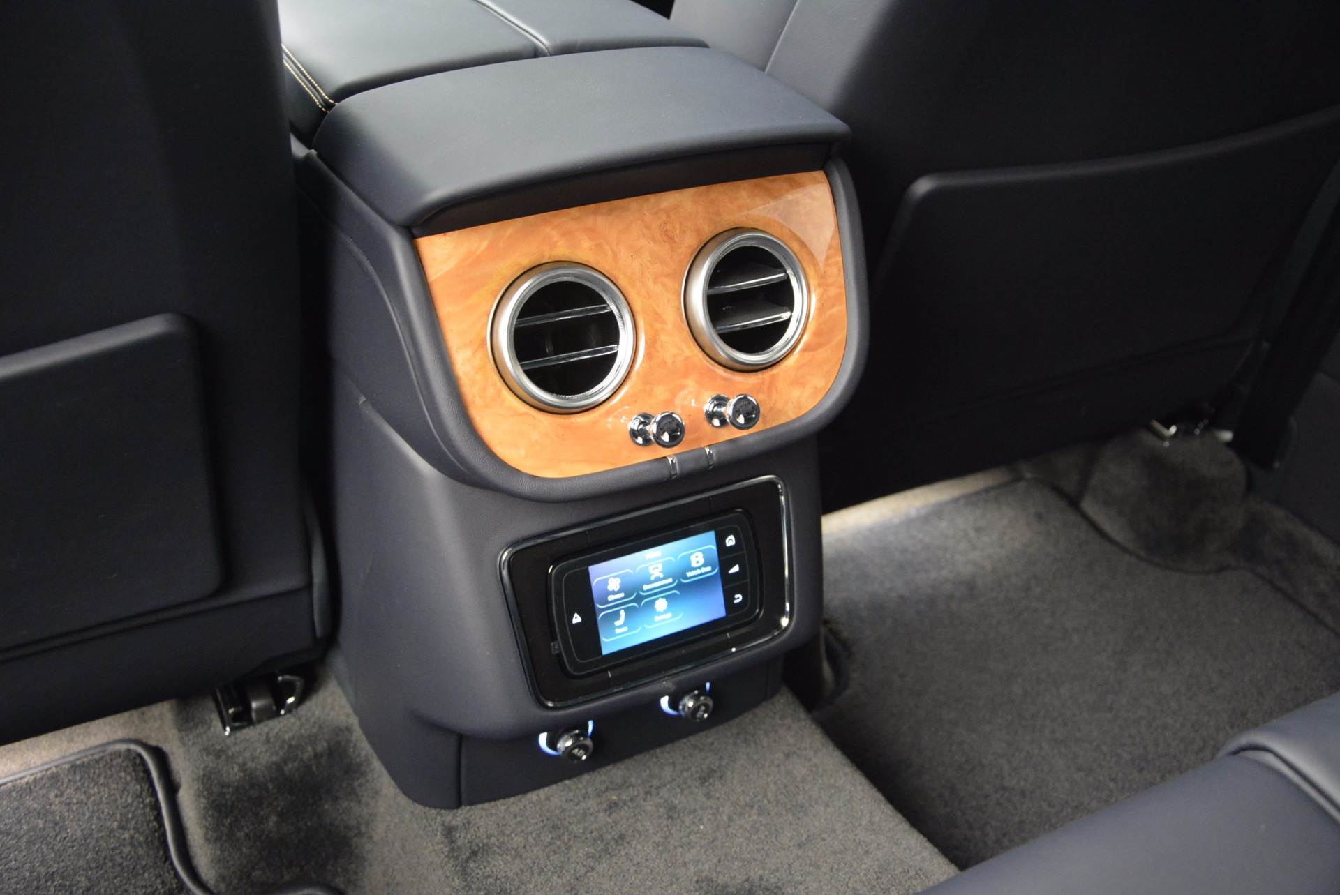 New-2017-Bentley-Bentayga