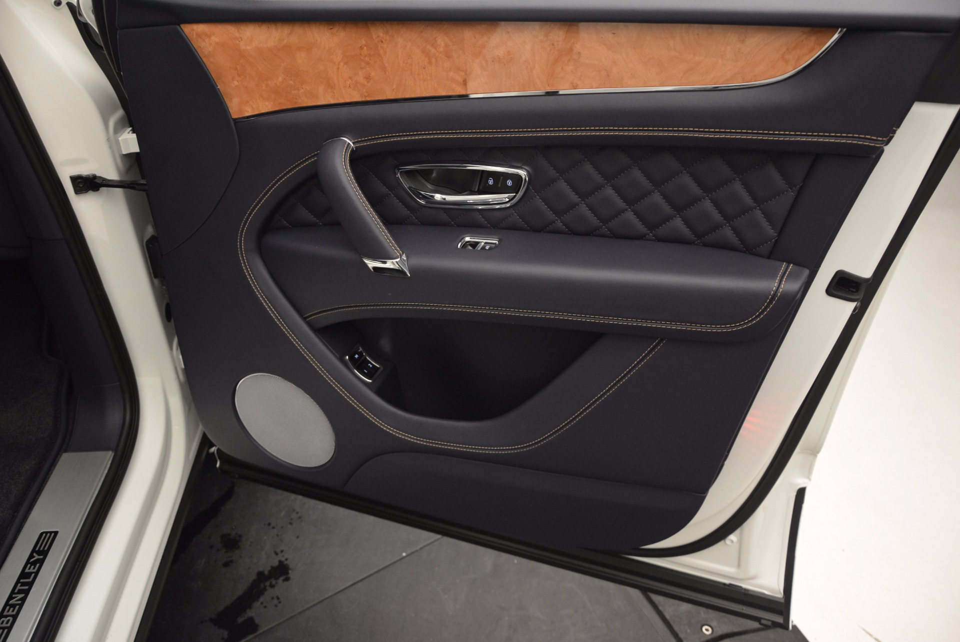 New-2017-Bentley-Bentayga