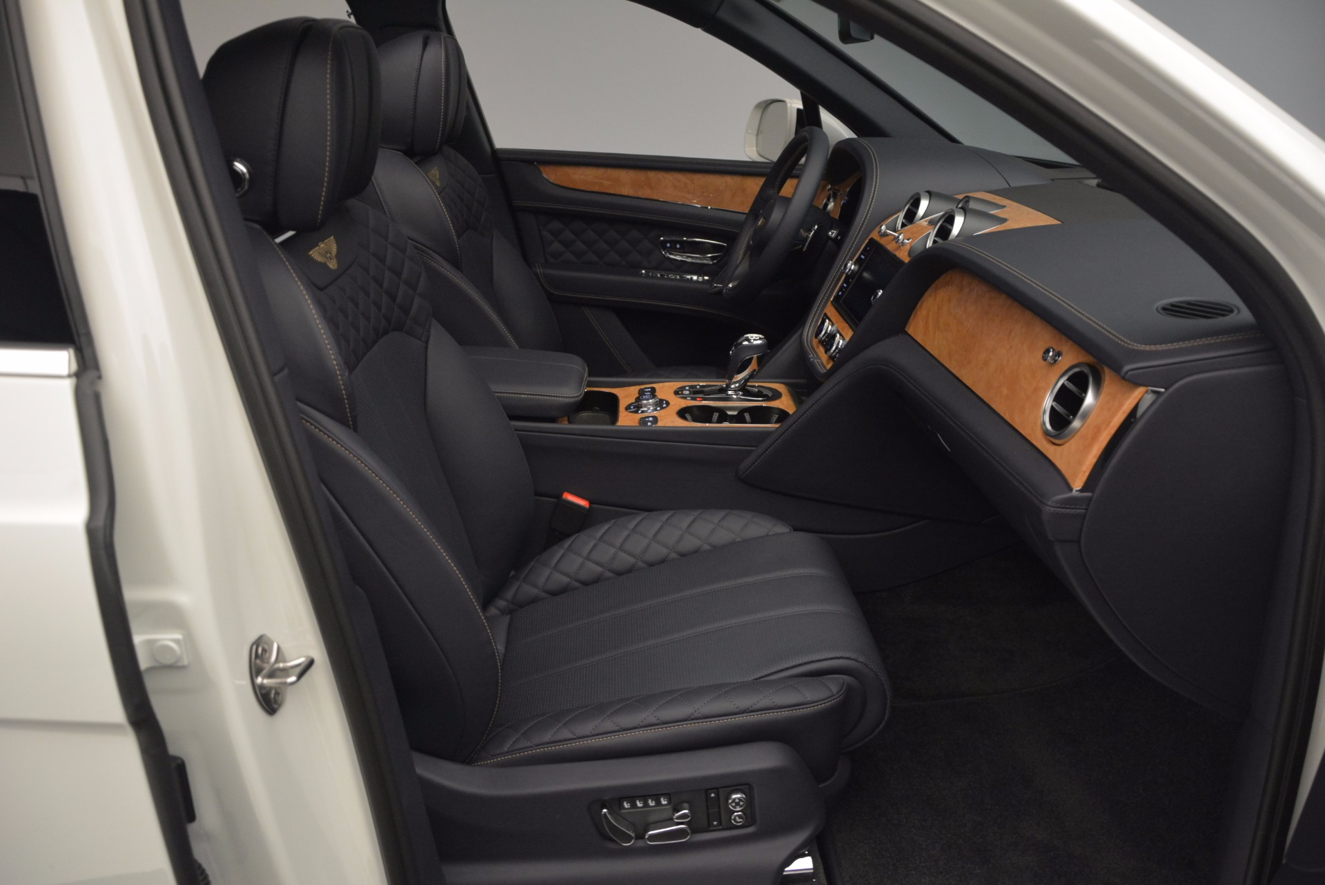 New-2017-Bentley-Bentayga