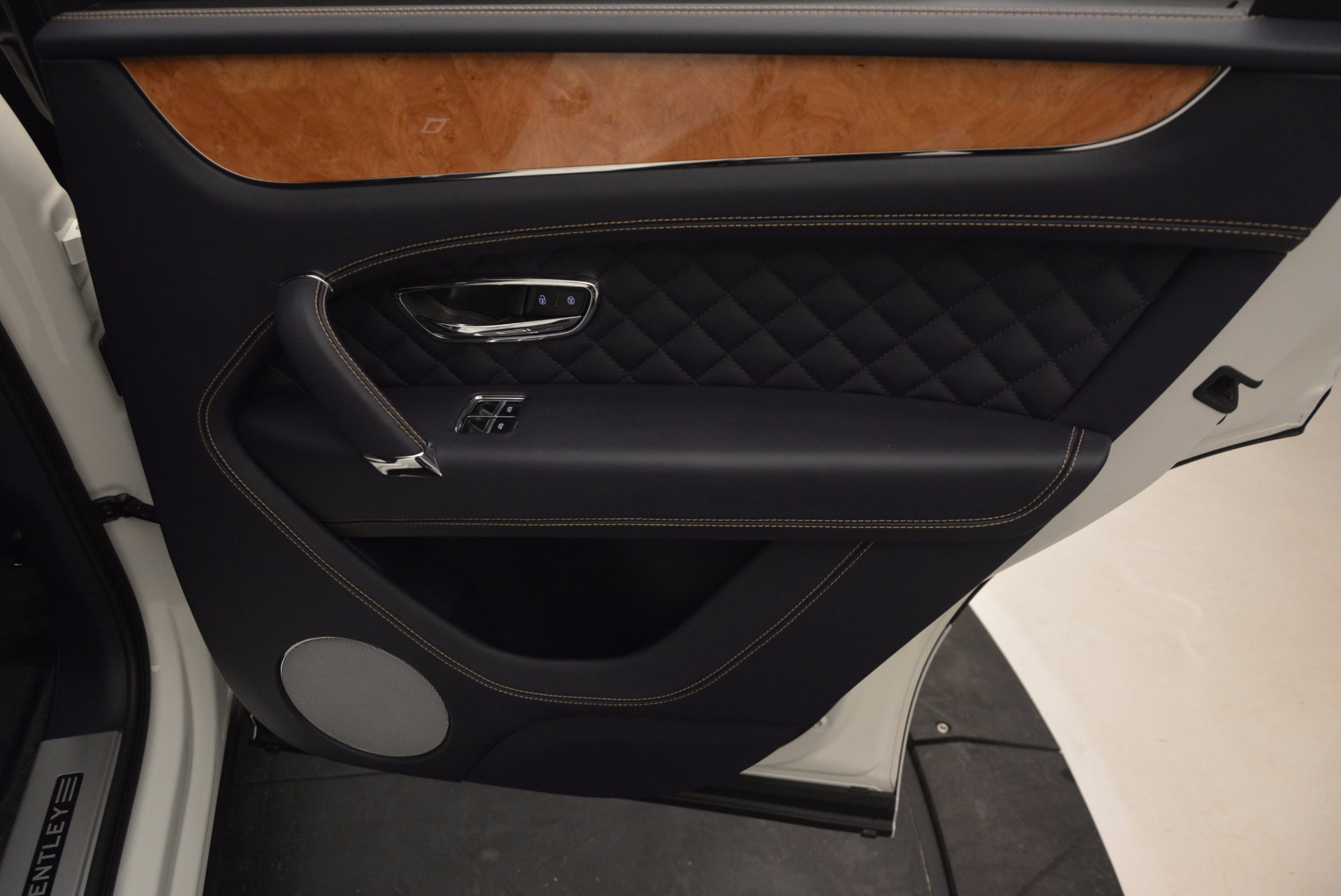 New-2017-Bentley-Bentayga