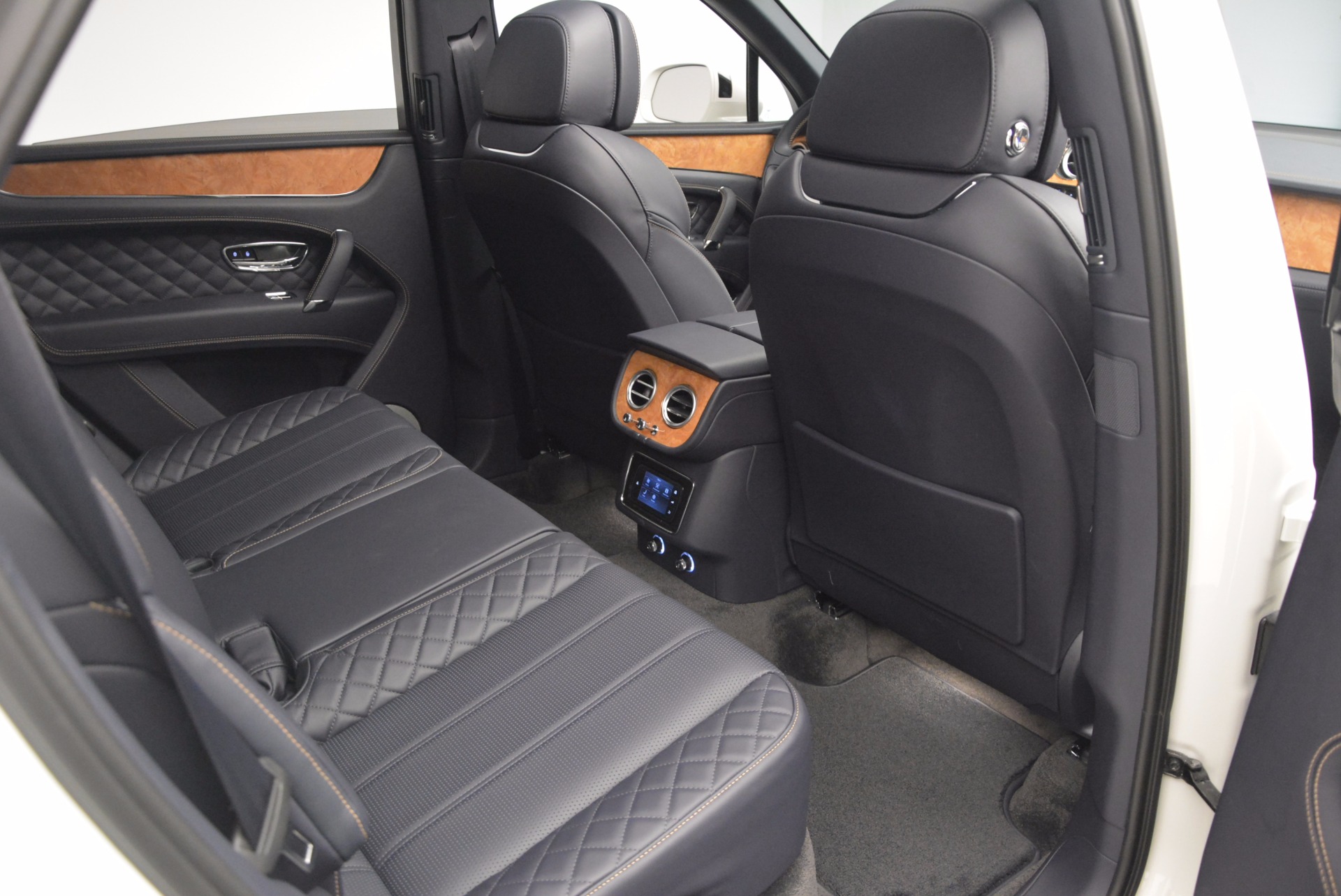 New-2017-Bentley-Bentayga