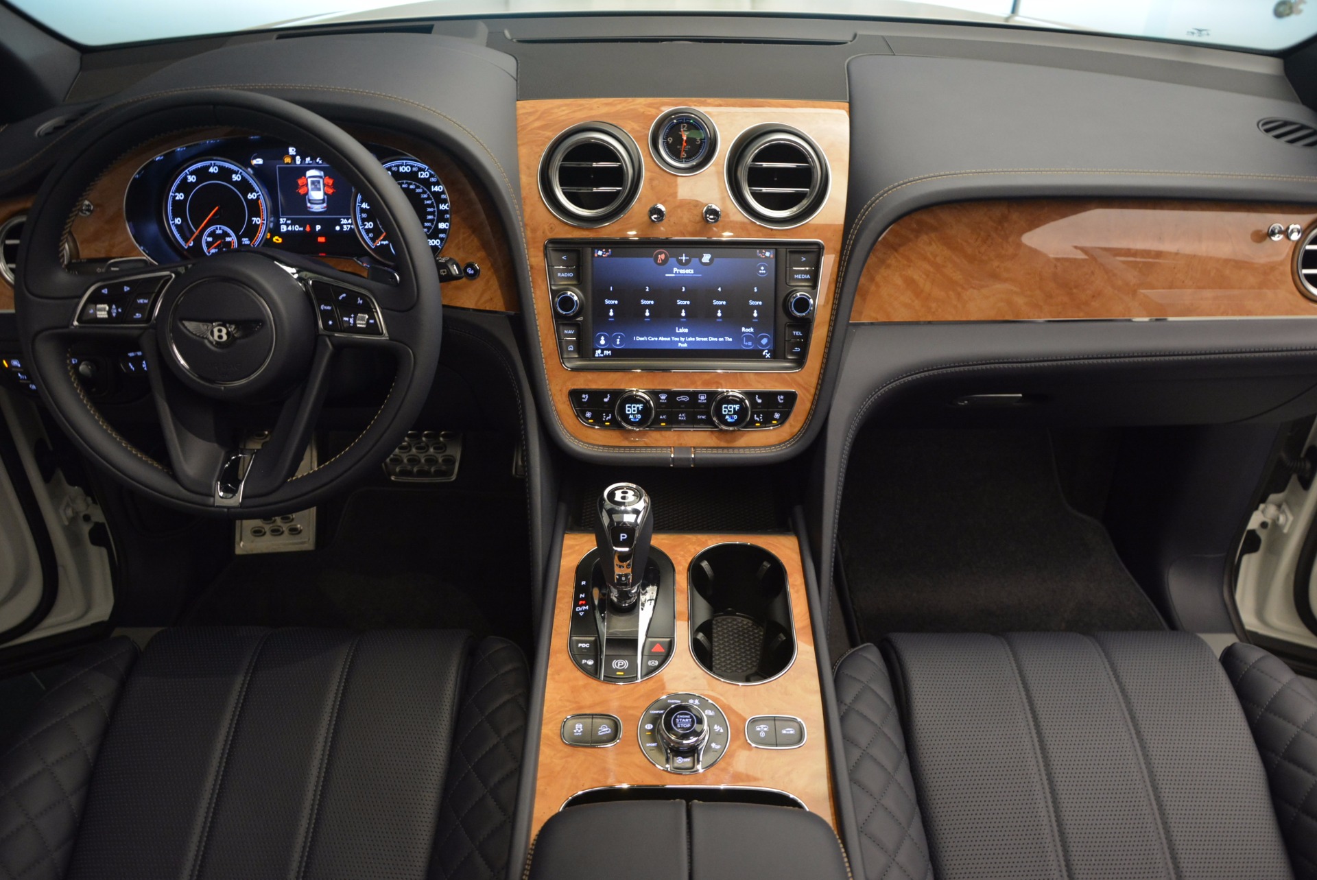 New-2017-Bentley-Bentayga