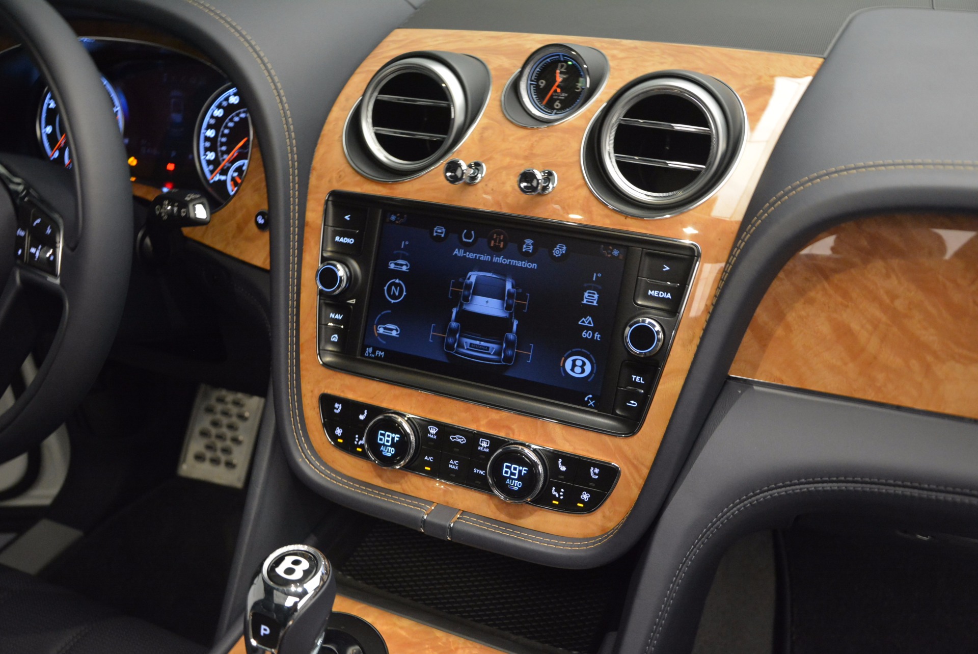 New-2017-Bentley-Bentayga