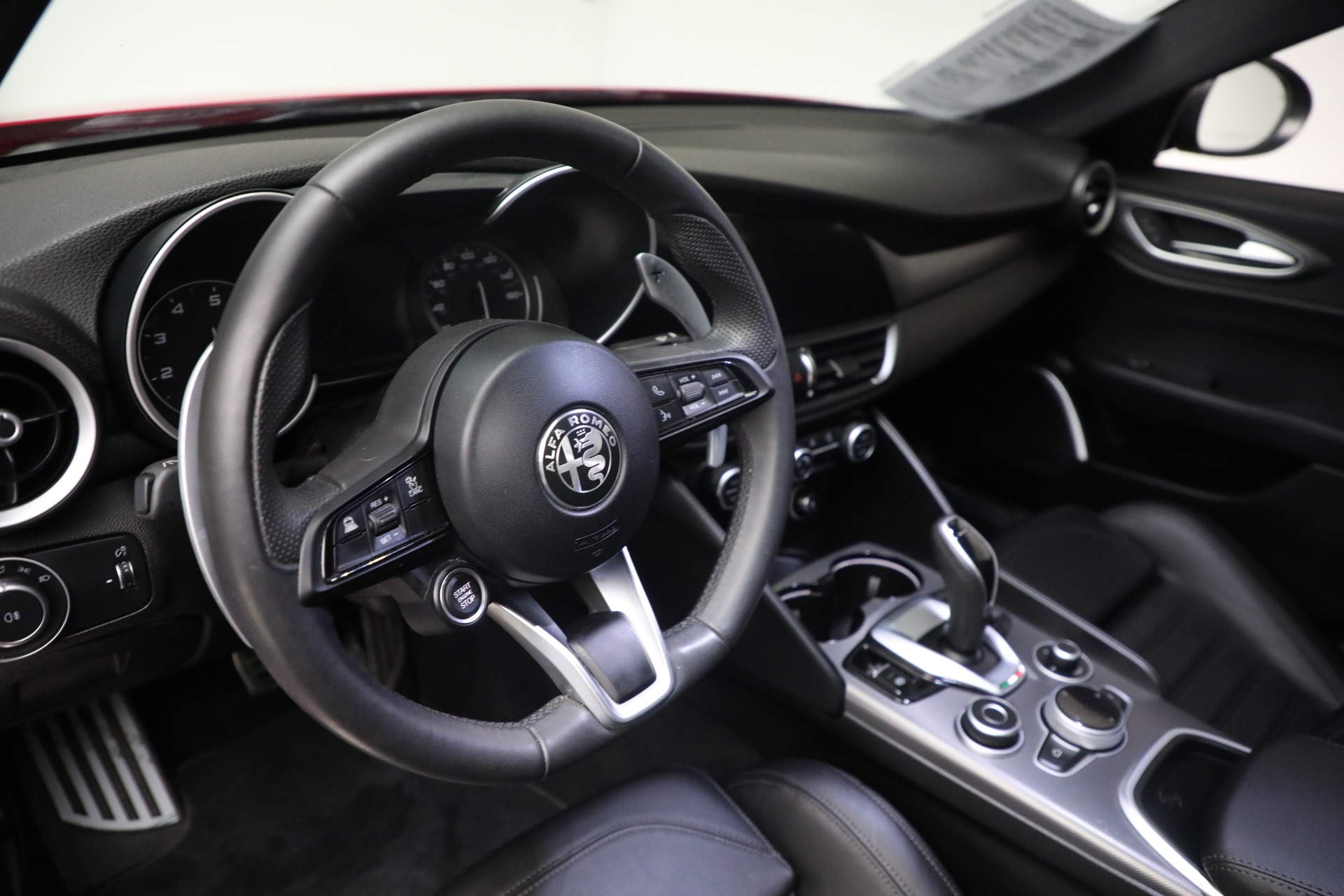 Used-2022-Alfa-Romeo-Giulia-Veloce