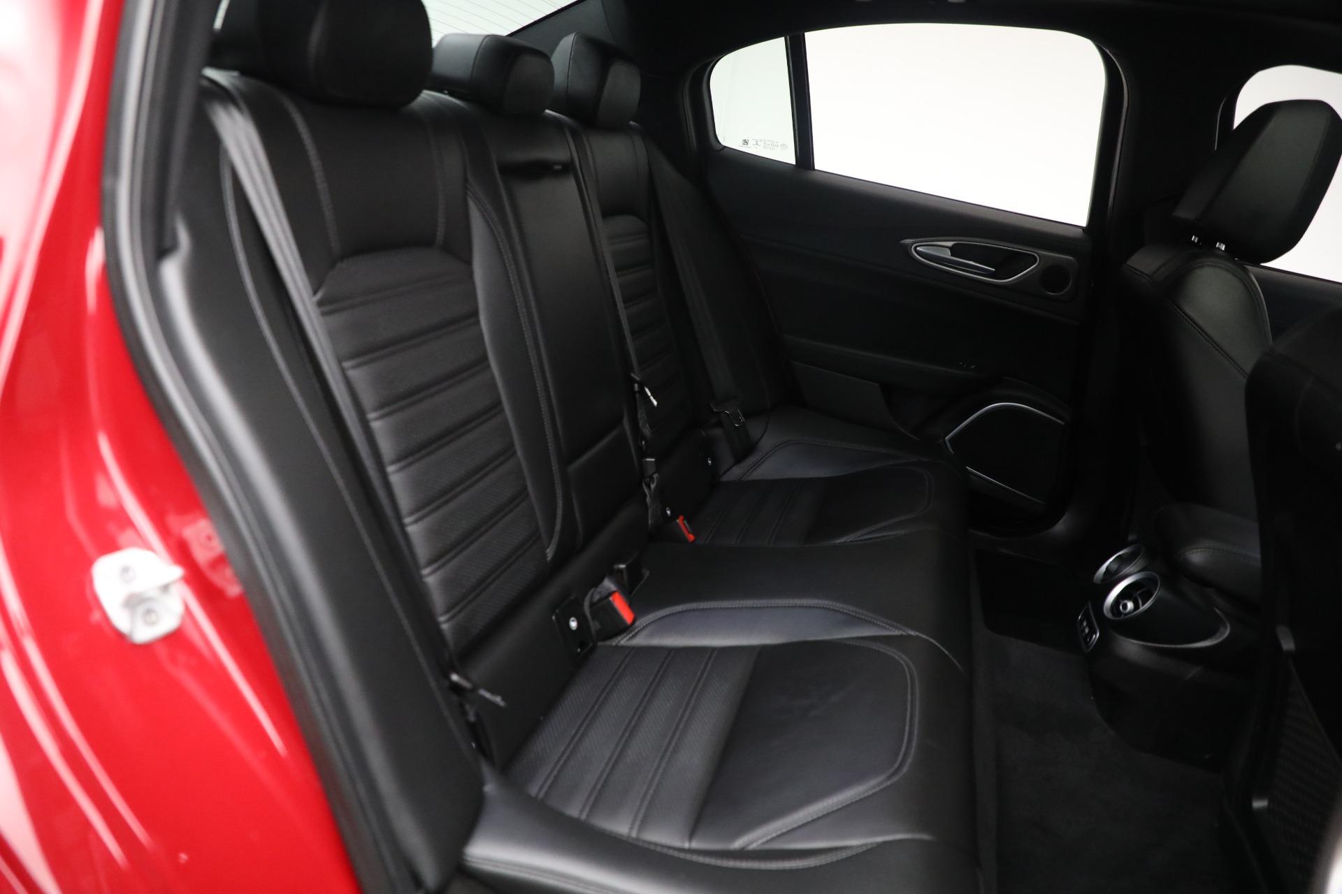 Used-2022-Alfa-Romeo-Giulia-Veloce