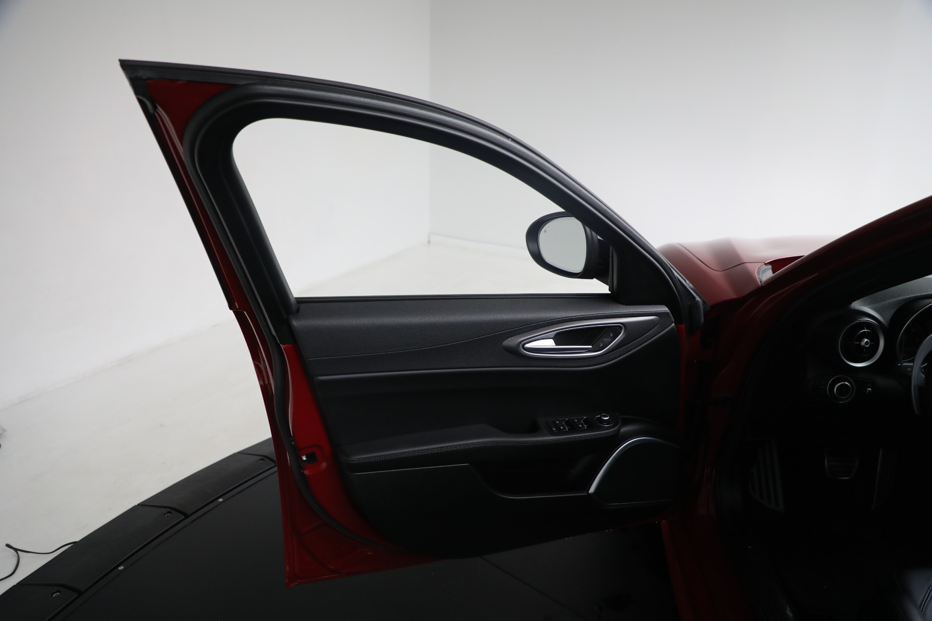 Used-2022-Alfa-Romeo-Giulia-Veloce