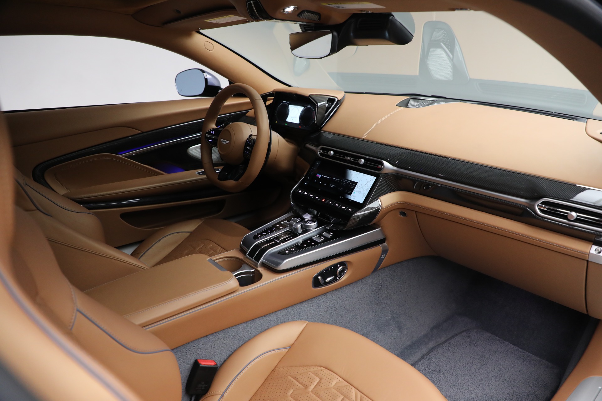 New-2025-Aston-Martin-Vanquish