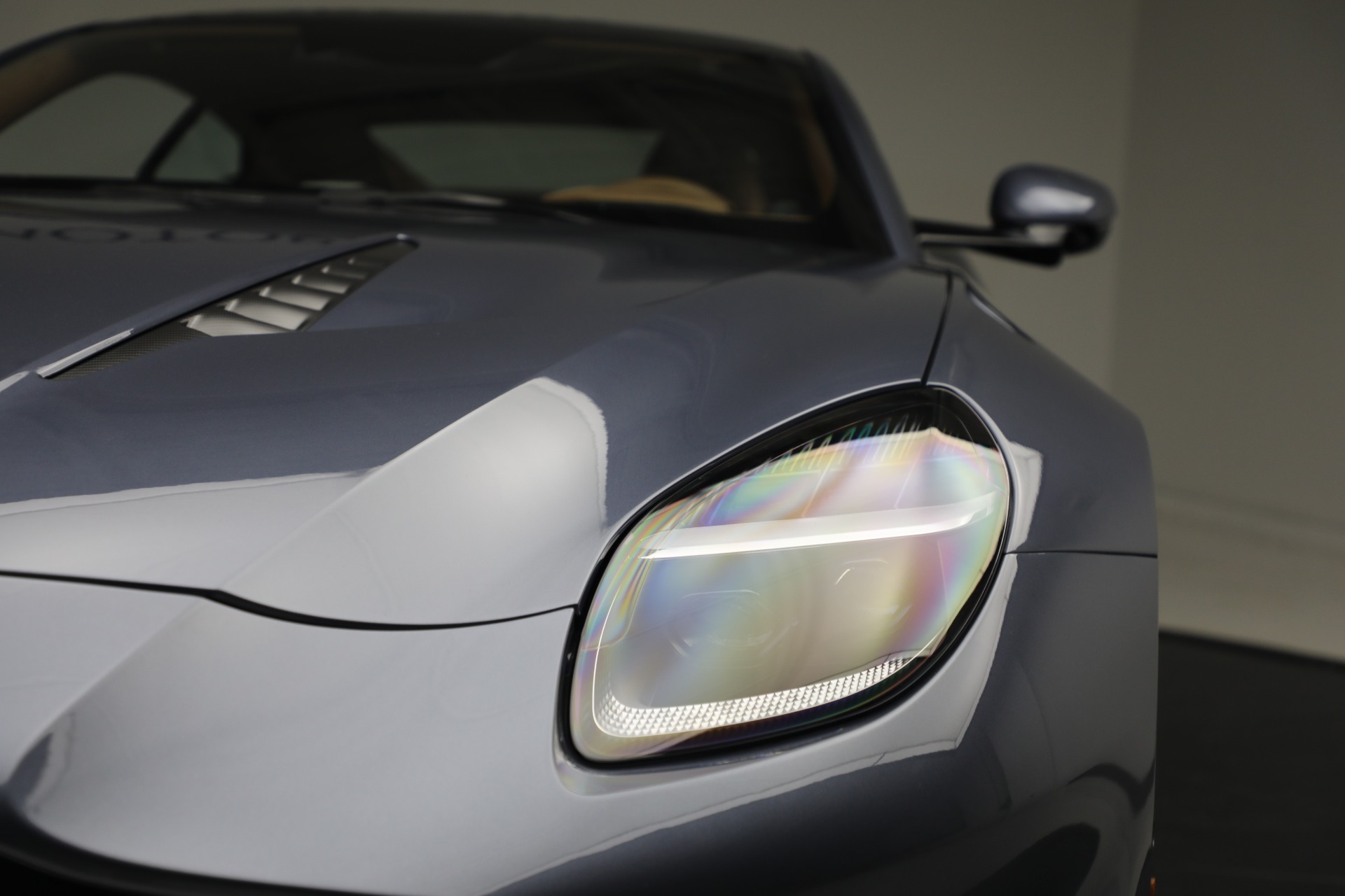 New-2025-Aston-Martin-Vanquish