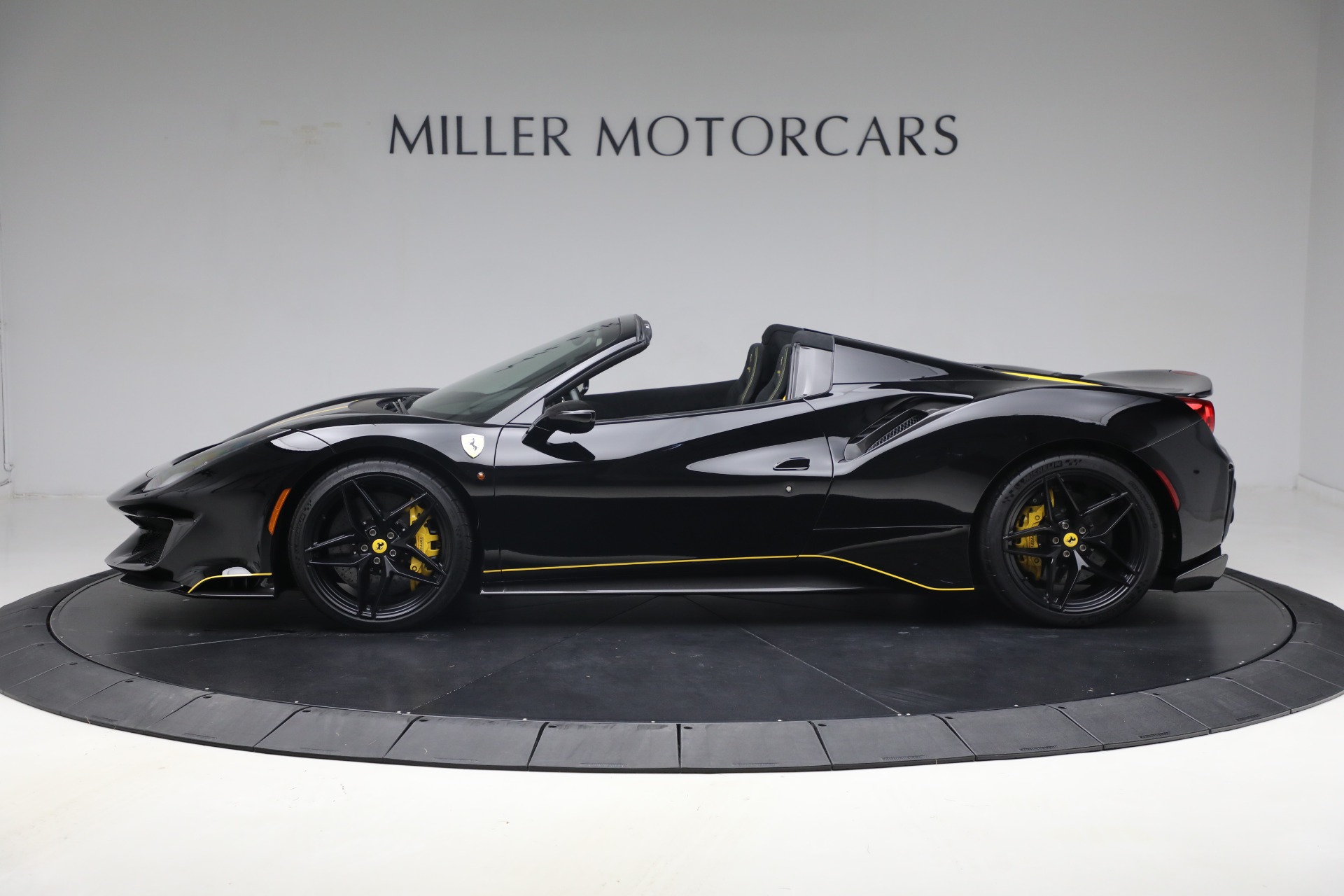 Used-2020-Ferrari-488-Pista-Spider
