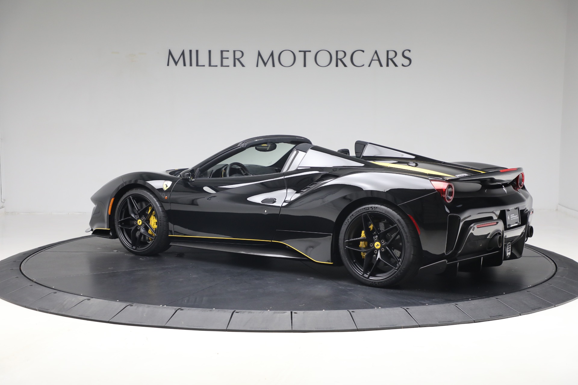 Used-2020-Ferrari-488-Pista-Spider
