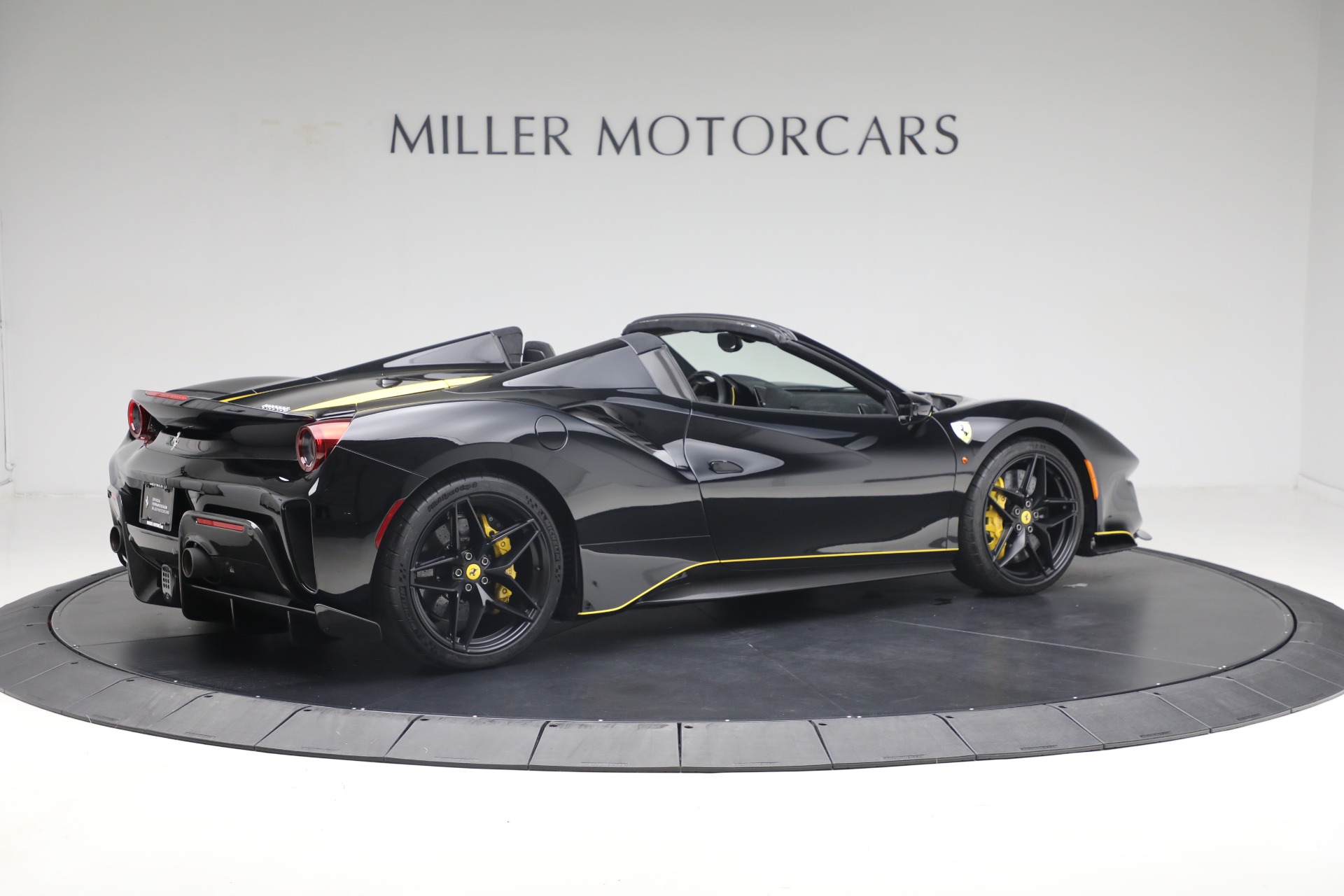 Used-2020-Ferrari-488-Pista-Spider
