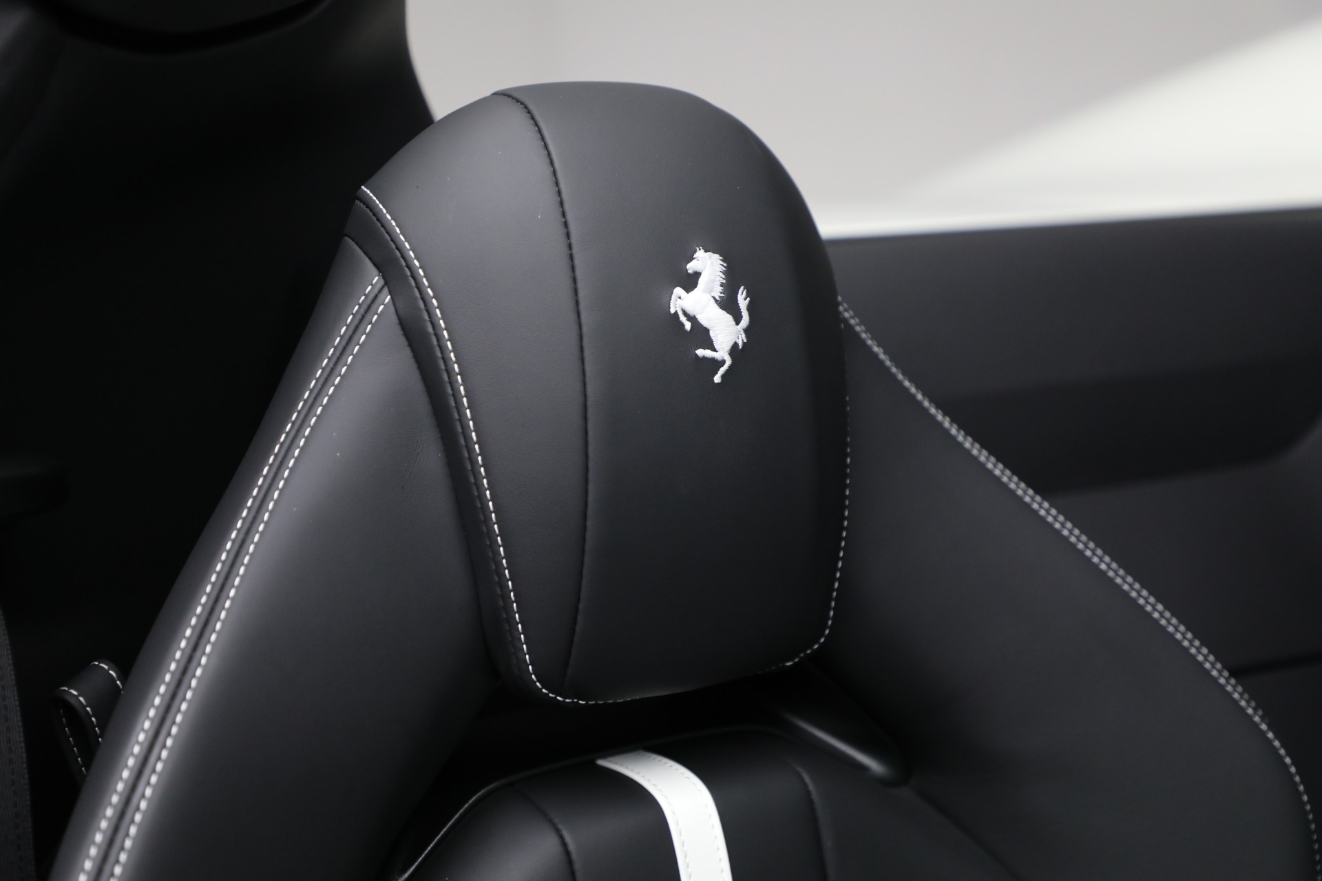 Used-2023-Ferrari-812-GTS