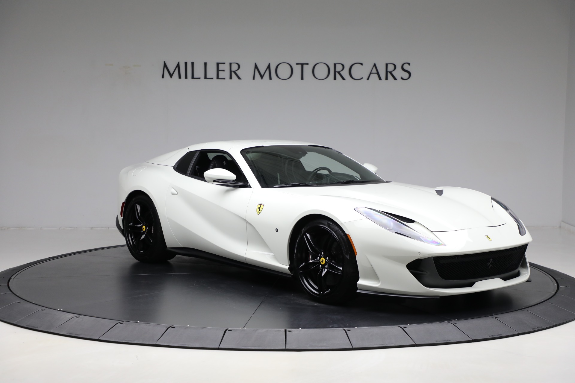 Used-2023-Ferrari-812-GTS