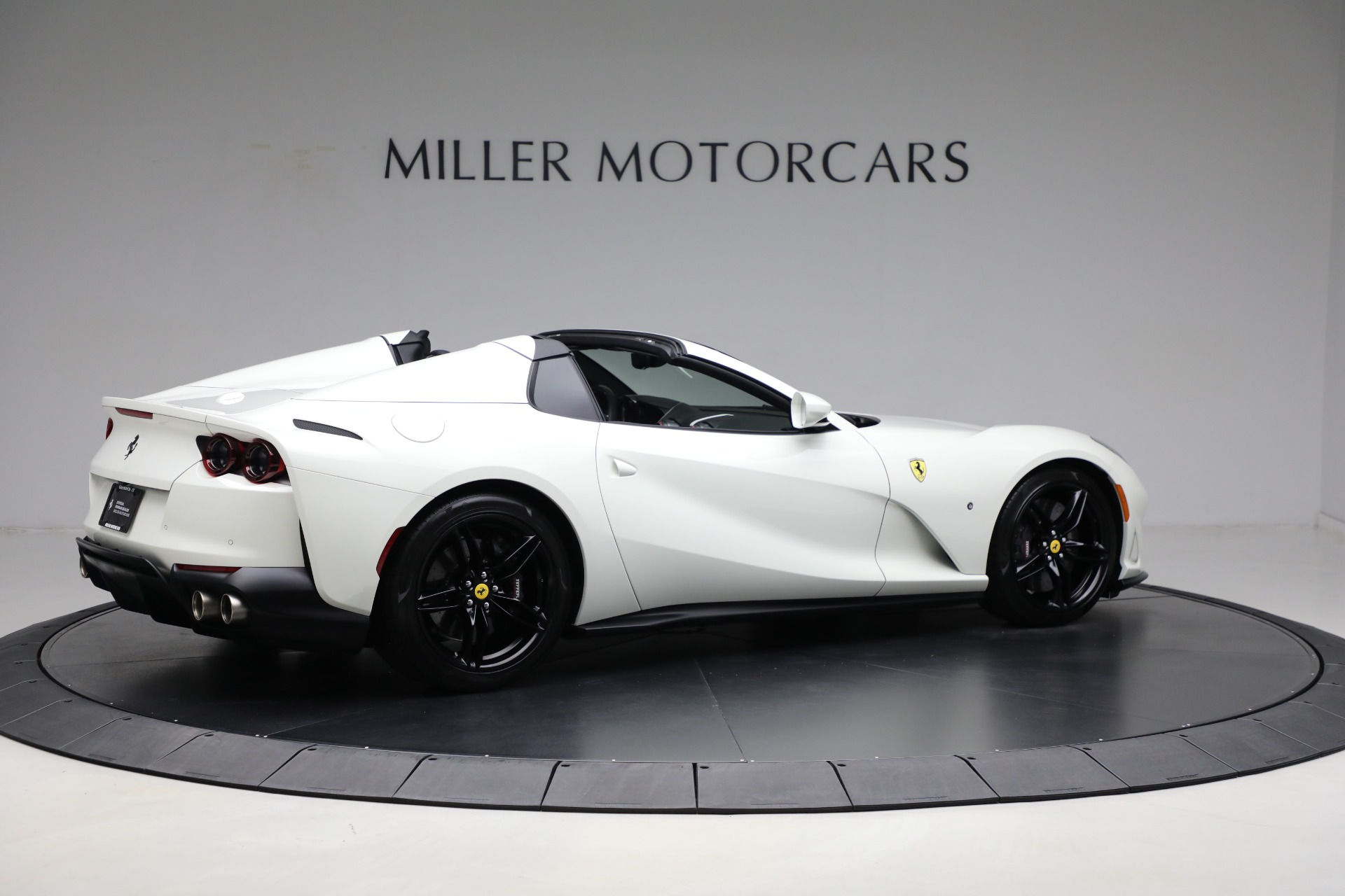 Used-2023-Ferrari-812-GTS