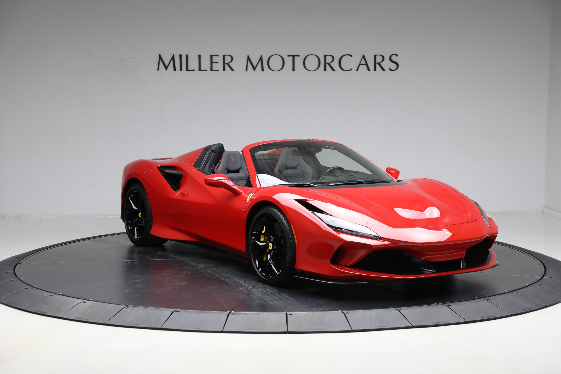 Used-2023-Ferrari-F8-Spider