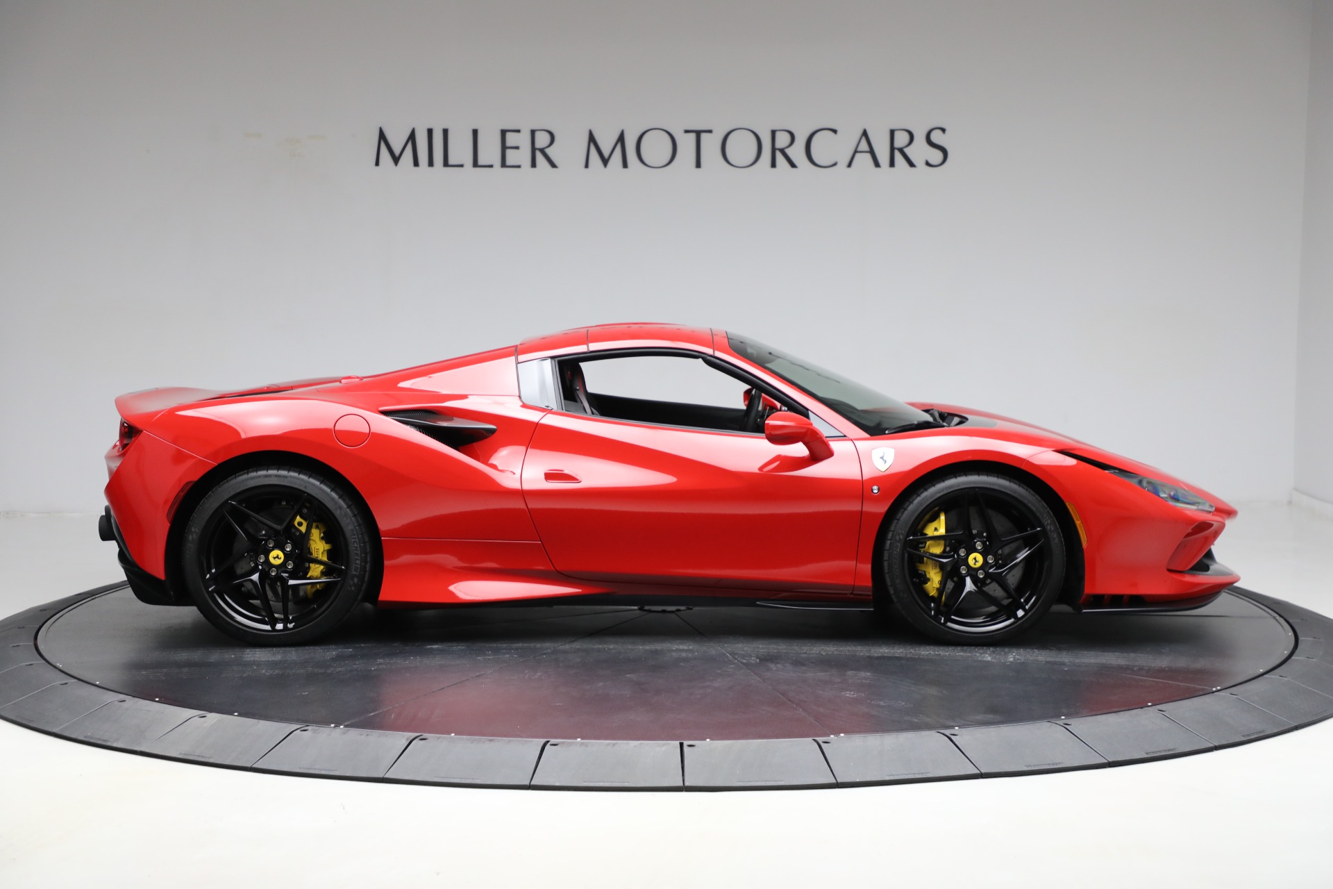Used-2023-Ferrari-F8-Spider