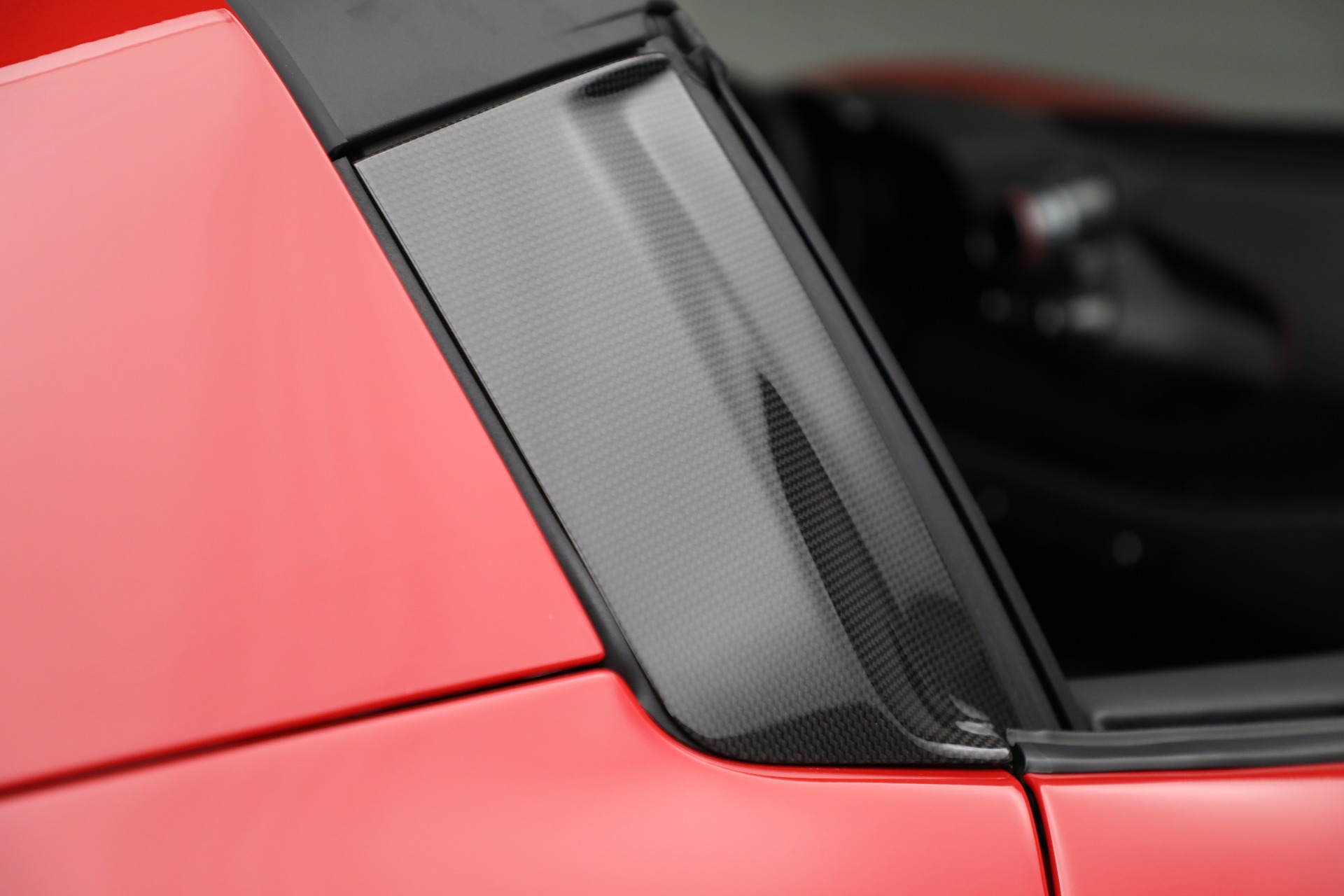 Used-2023-Ferrari-F8-Spider