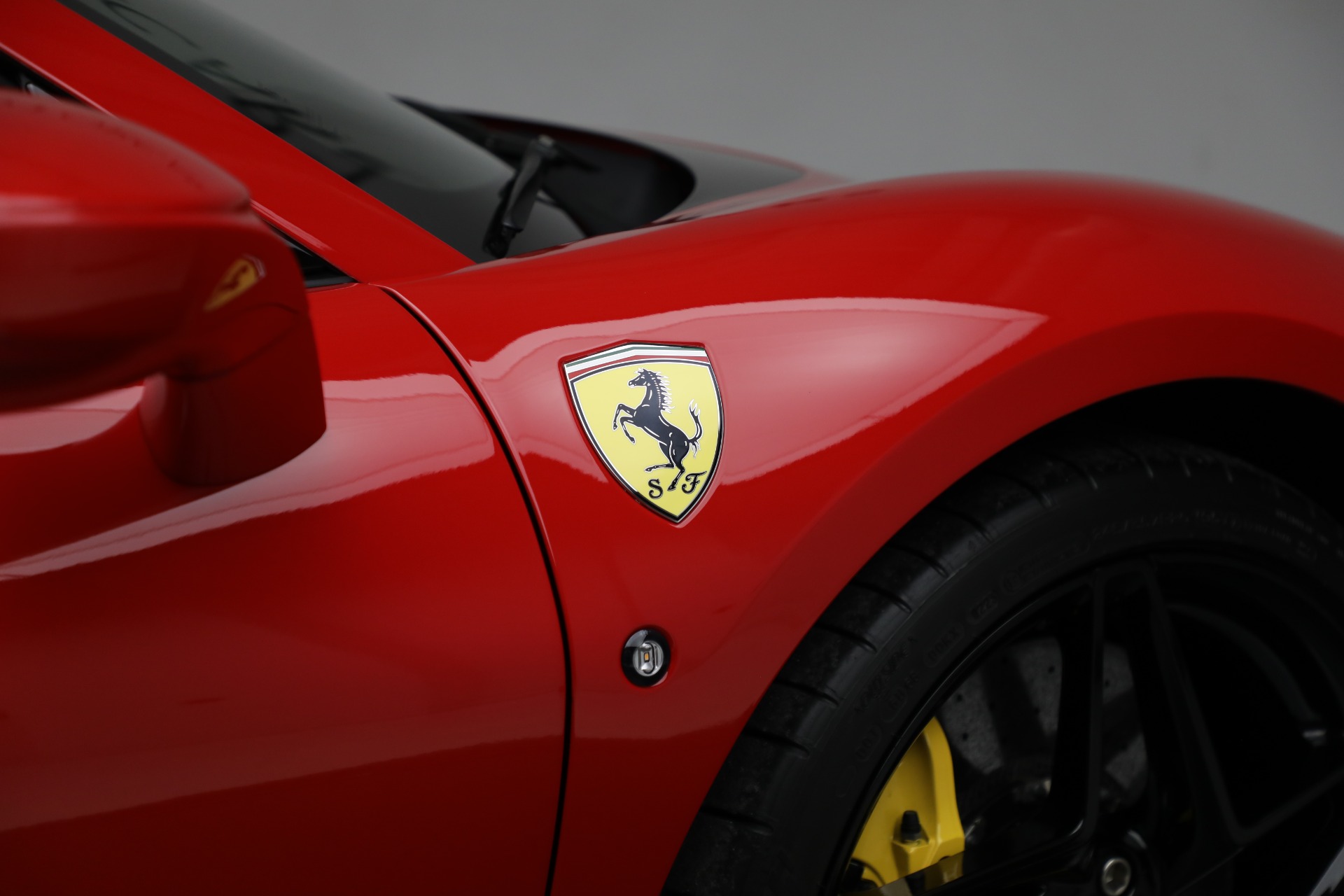 Used-2023-Ferrari-F8-Spider