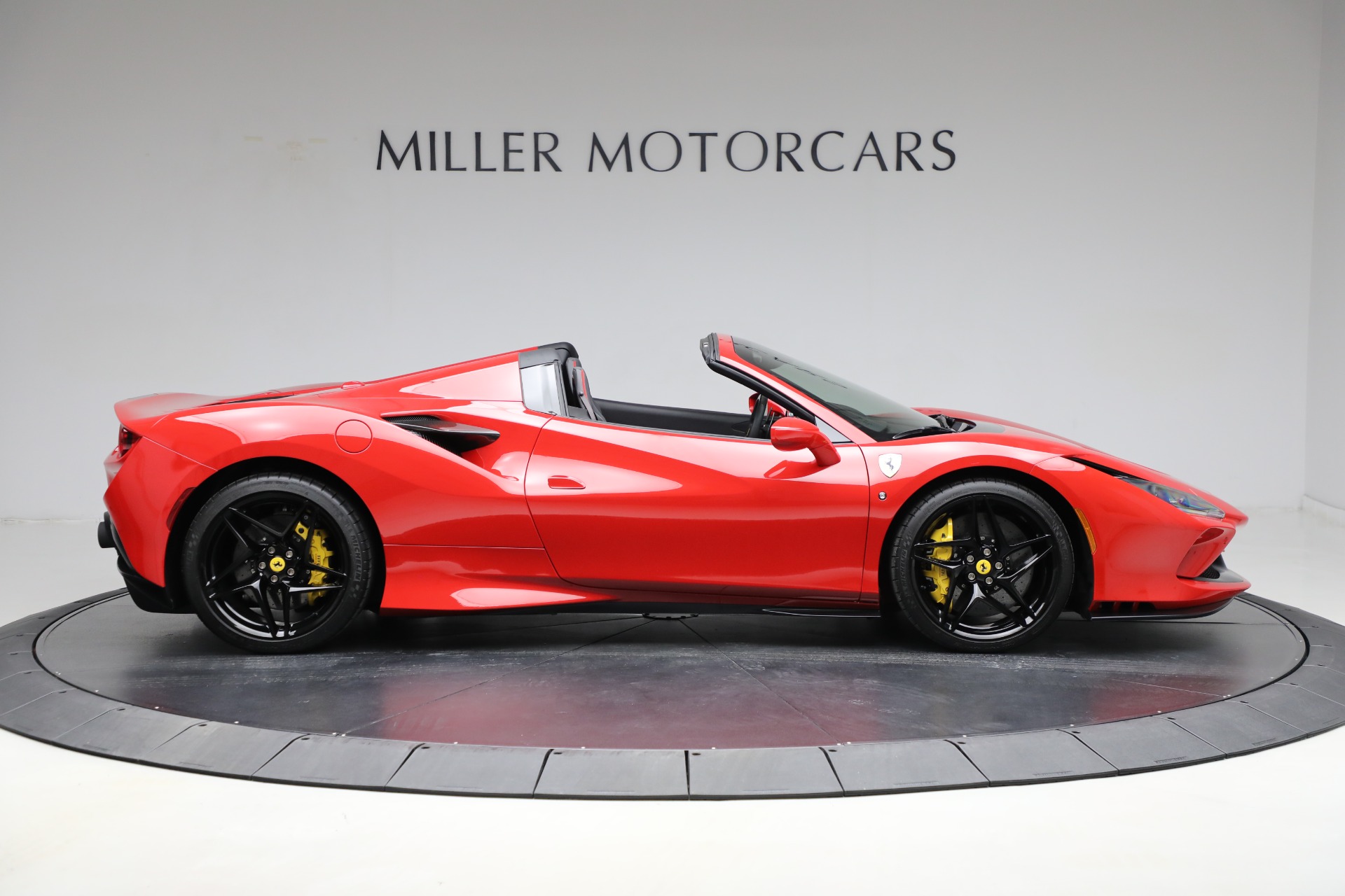 Used-2023-Ferrari-F8-Spider