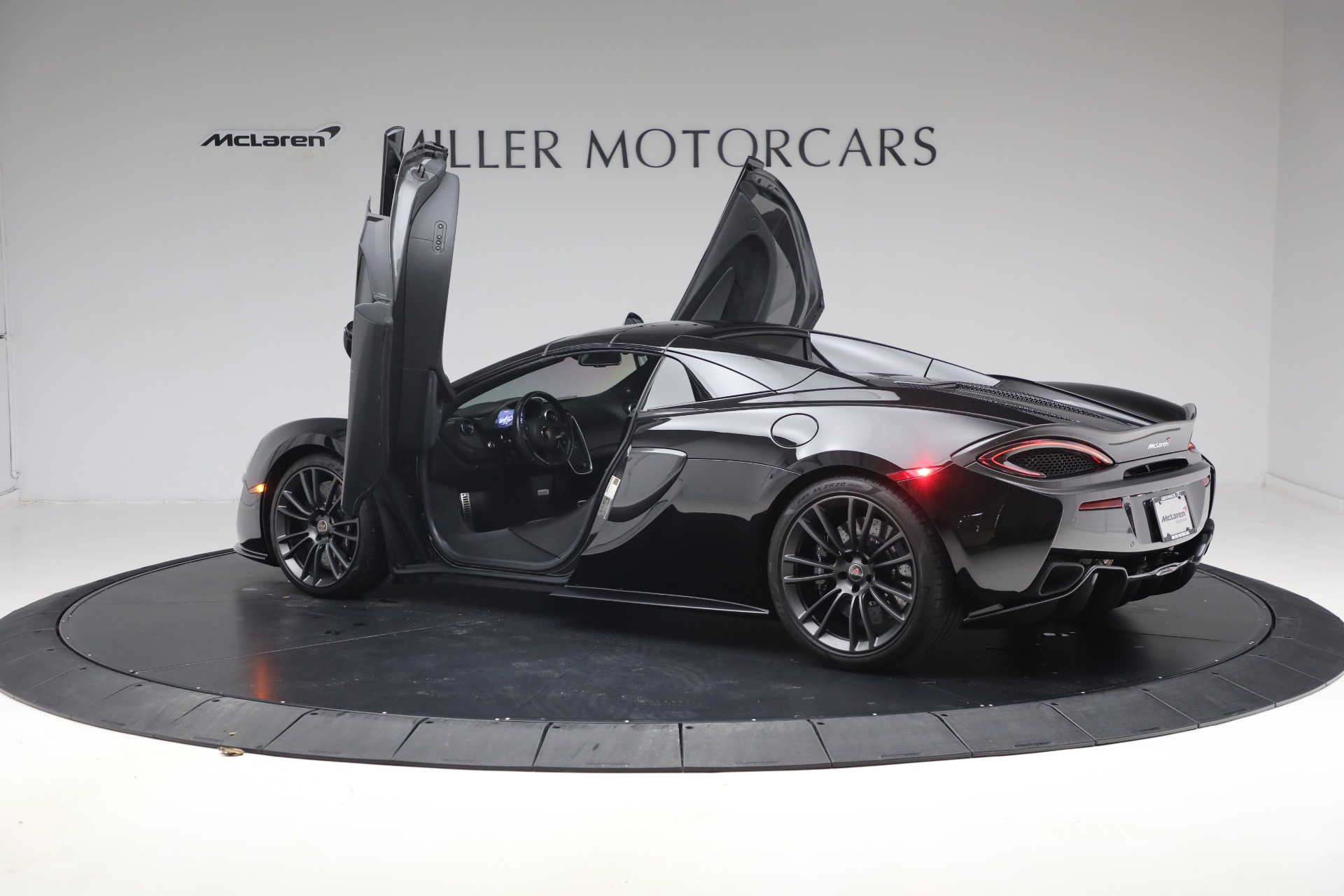 Used-2018-McLaren-570S-Spider