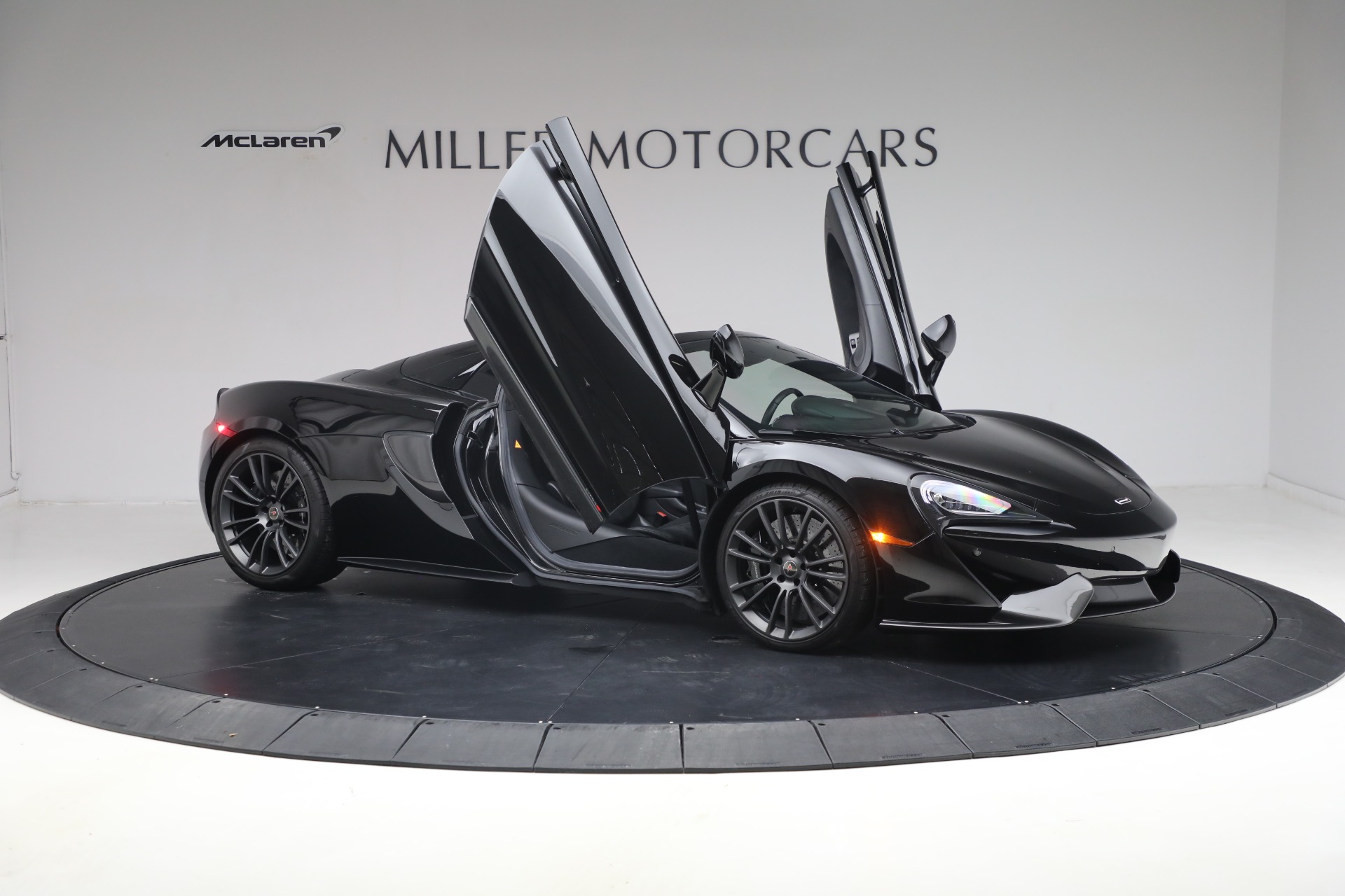 Used-2018-McLaren-570S-Spider