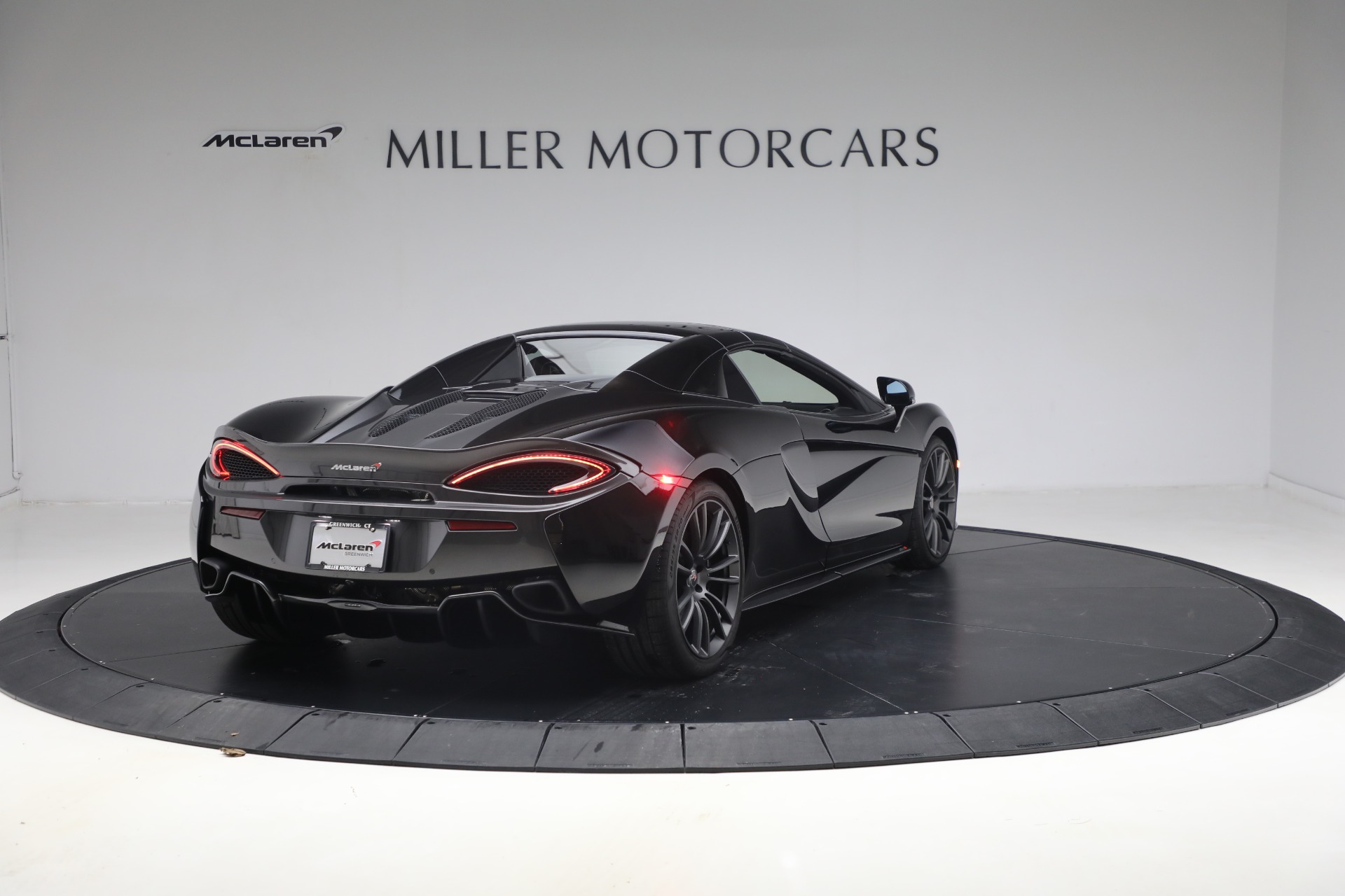 Used-2018-McLaren-570S-Spider