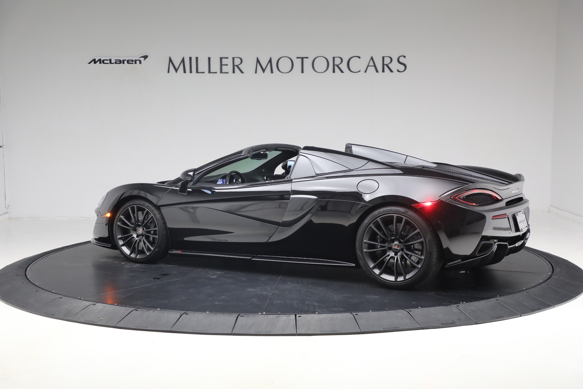 Used-2018-McLaren-570S-Spider