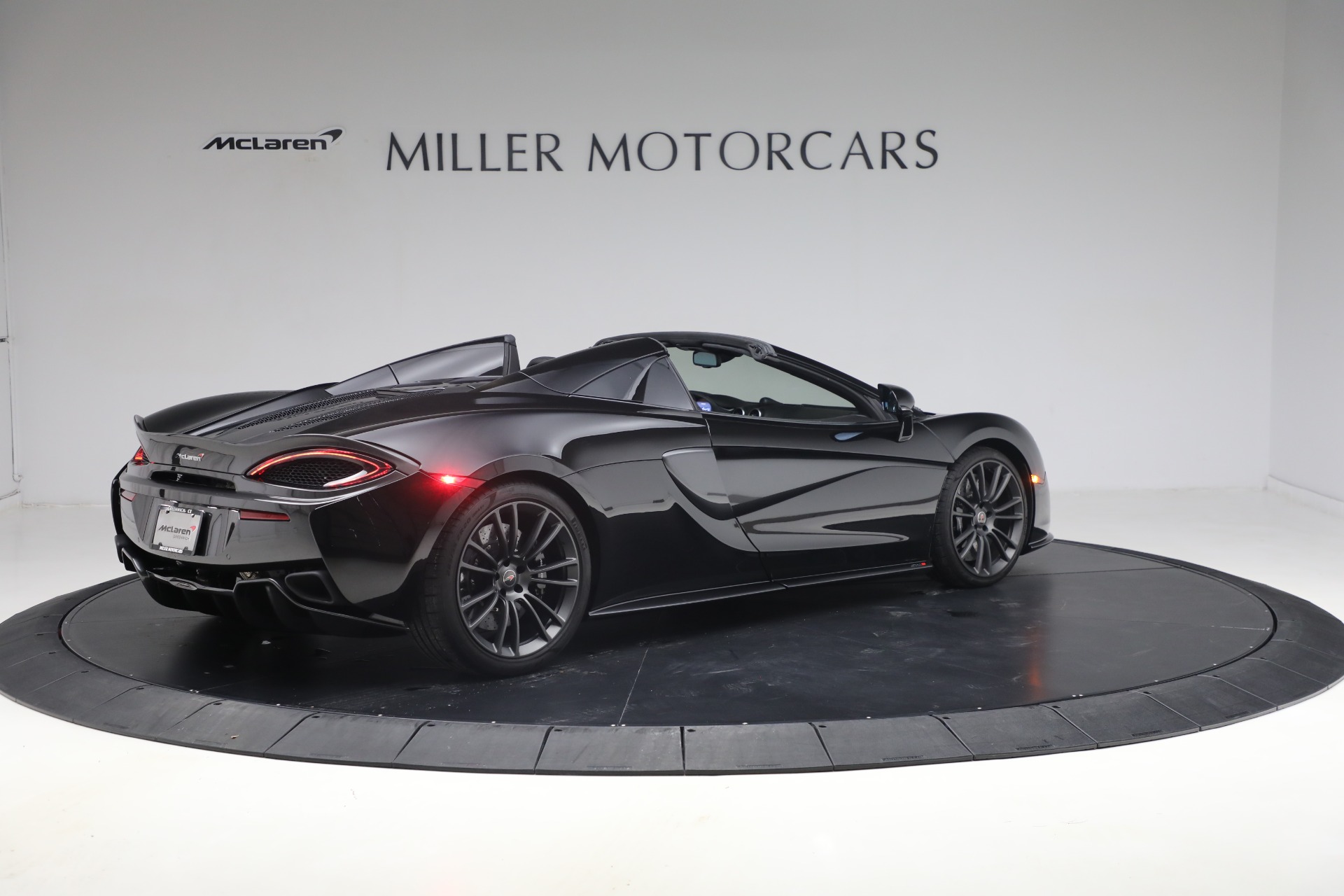 Used-2018-McLaren-570S-Spider